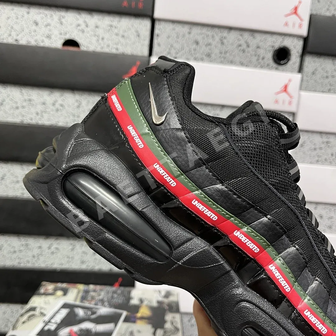 나이키 [XY] 에어 맥스 95 SP IB4453-001 201492 Nike Air Max 95 SP Undefeated Black 상세 이미지 8