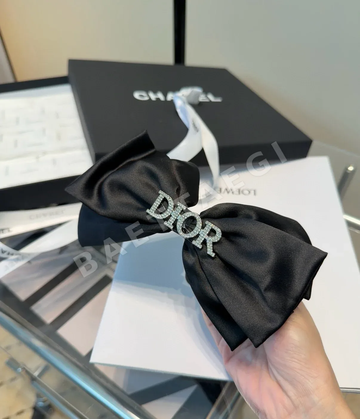 디올 CD 클립 헤어악세사리 상세 이미지 3