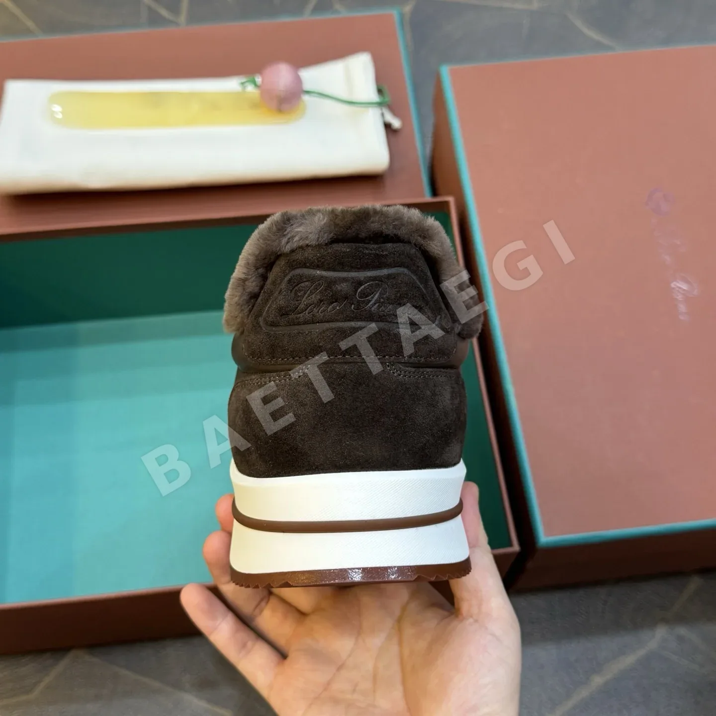로로피아나 스니커즈 남성 울 클래식 스타일 상세 이미지 8