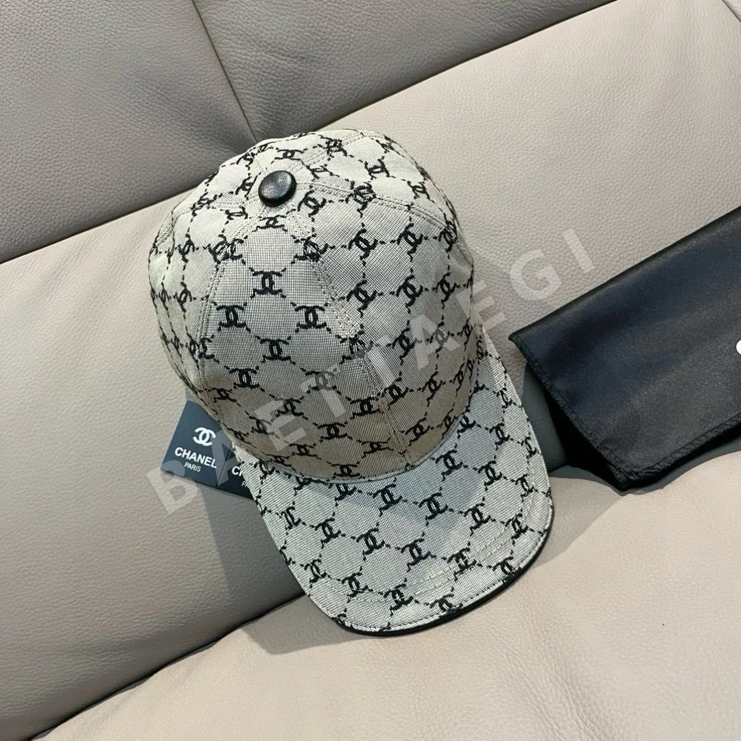 샤넬 자카드 더블 C 자수 베이스볼 캡 82444