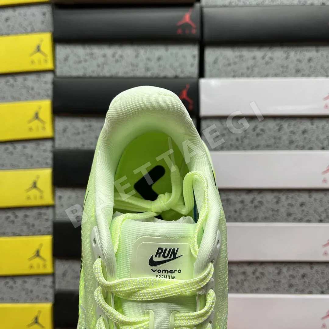 나이키 [CG] 보메로 프리미엄 HQ2050-702 202002 Nike Vomero Premium Volt Tint Sapphire 상세 이미지 8
