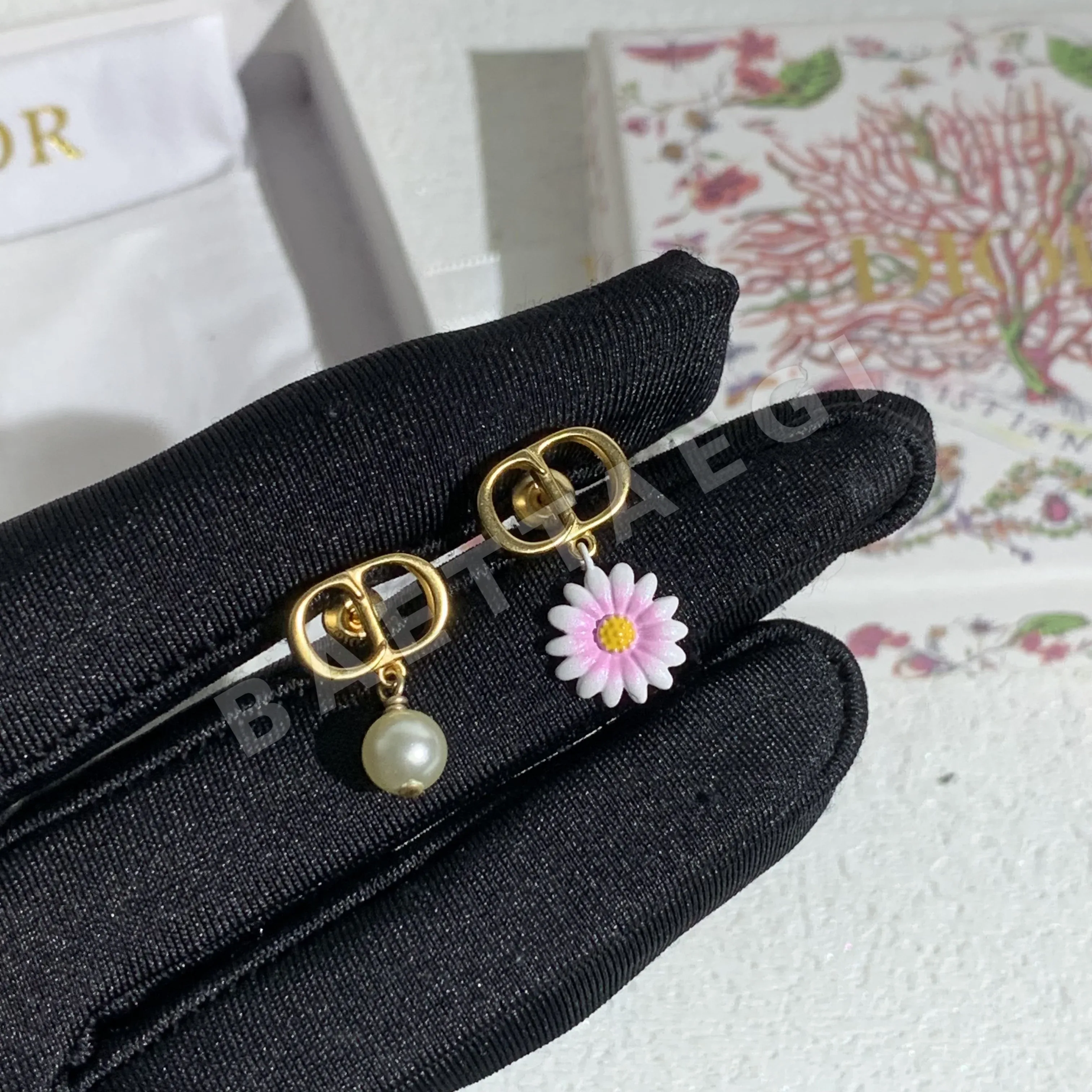 디올 귀걸이 60855 Dior Earrings 상세 이미지 12