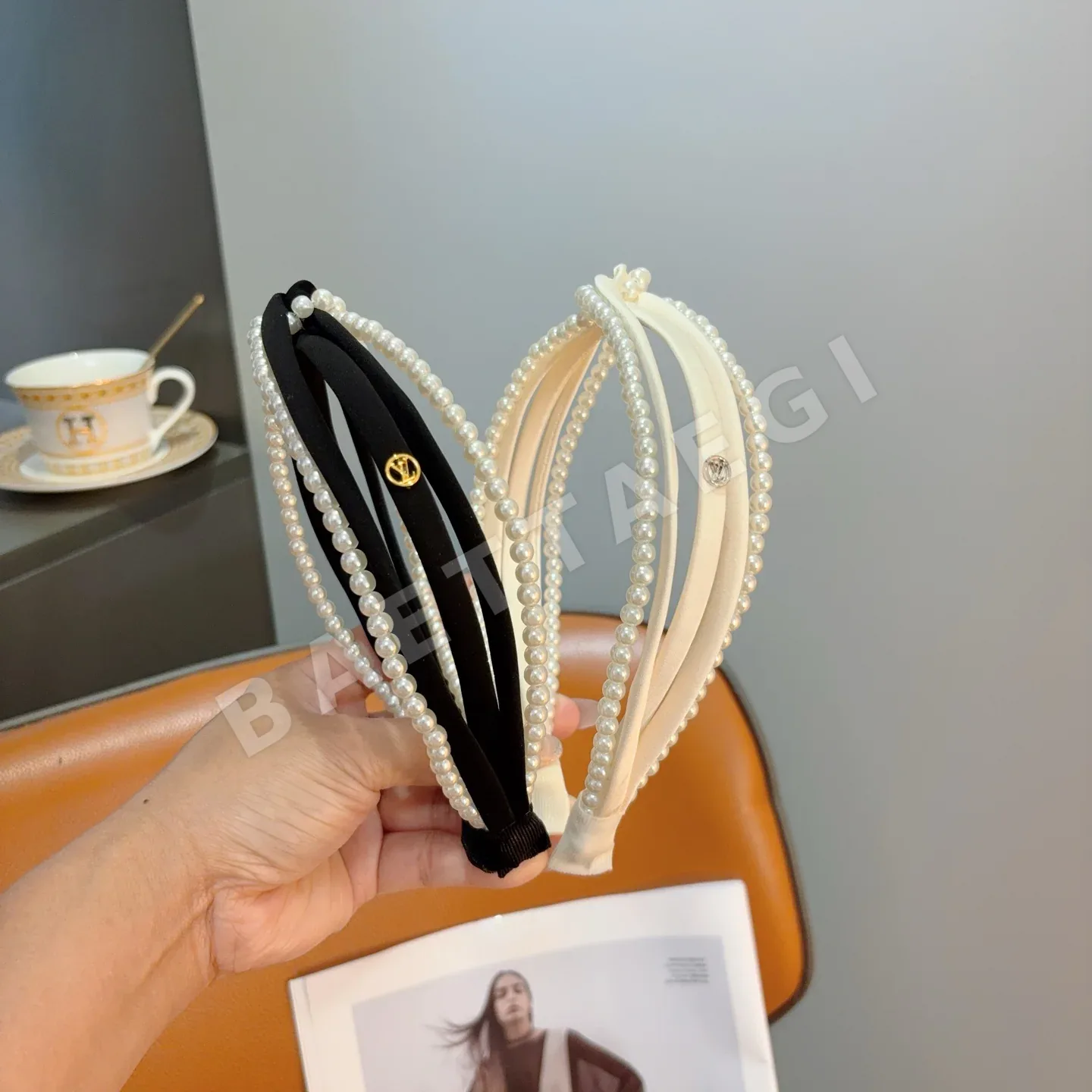 루이비통 진주 장식 헤어밴드 상세 이미지 8