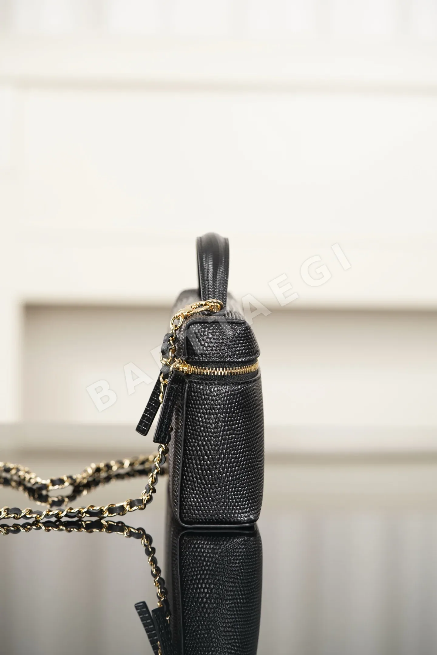 샤넬 도마뱀 엠보스드 카프스킨 박스 가방 상세 이미지 6