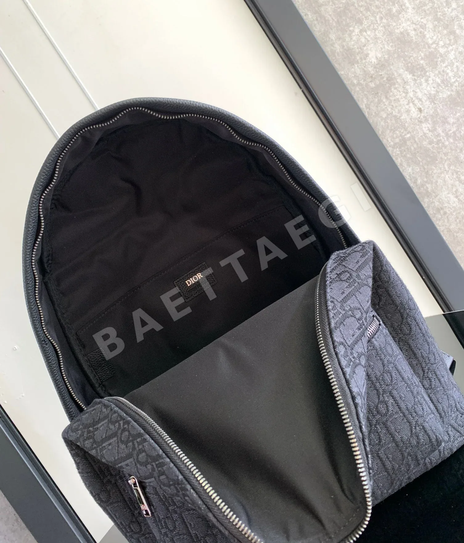 디올 라이더 백팩 상세 이미지 8