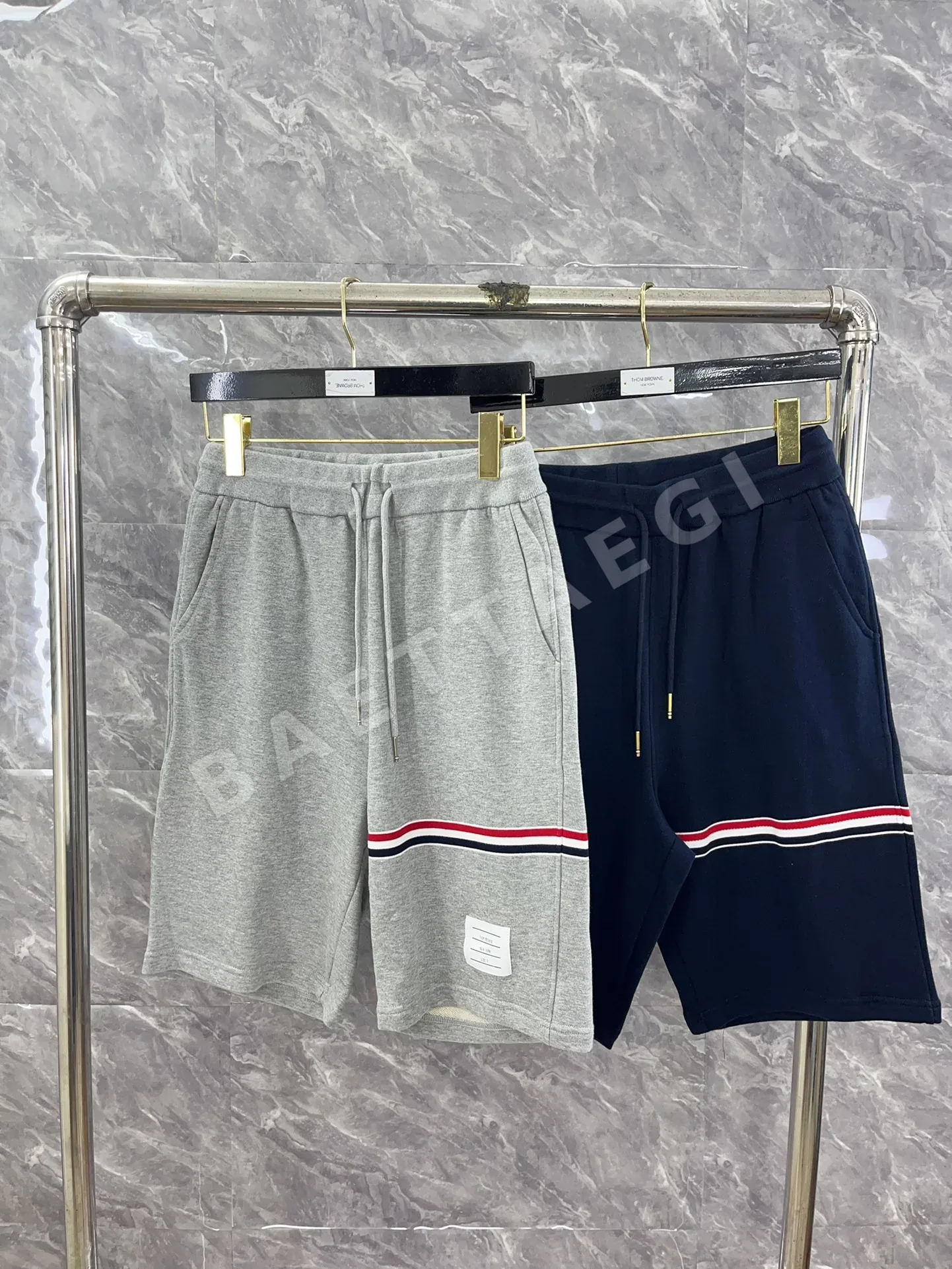 톰브라운 코튼 반바지 상세 이미지 2