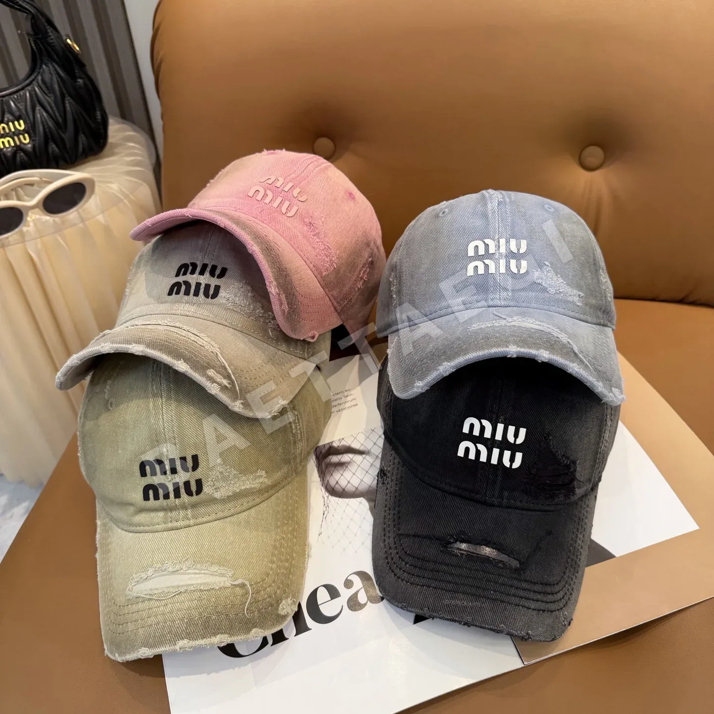 미우미우 찢어진 디테일 베이스볼 캡 상세 이미지 9