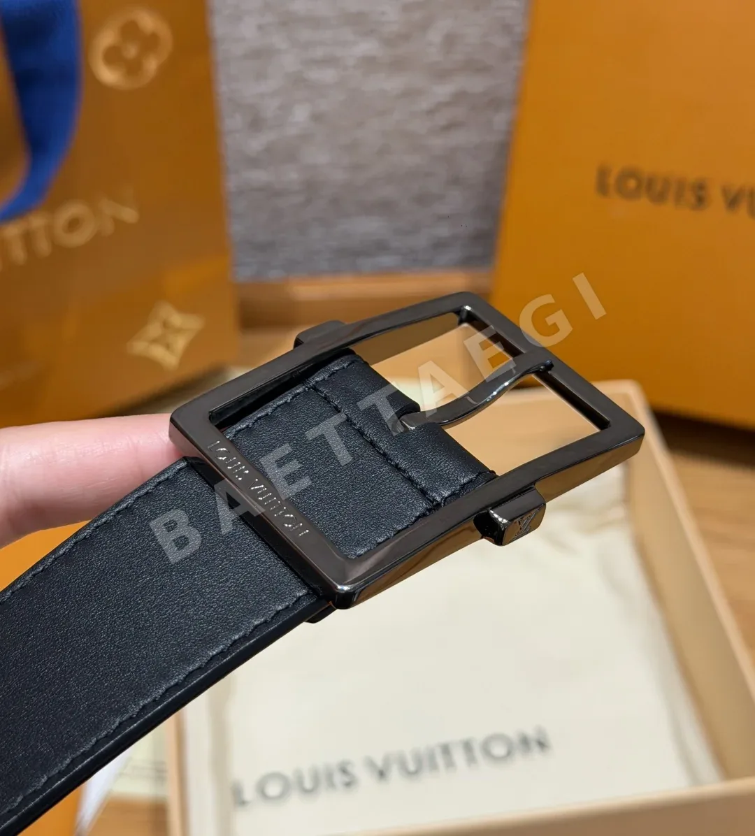 루이비통 LV 폰느프 35mm 편면 가죽 벨트 상세 이미지 3