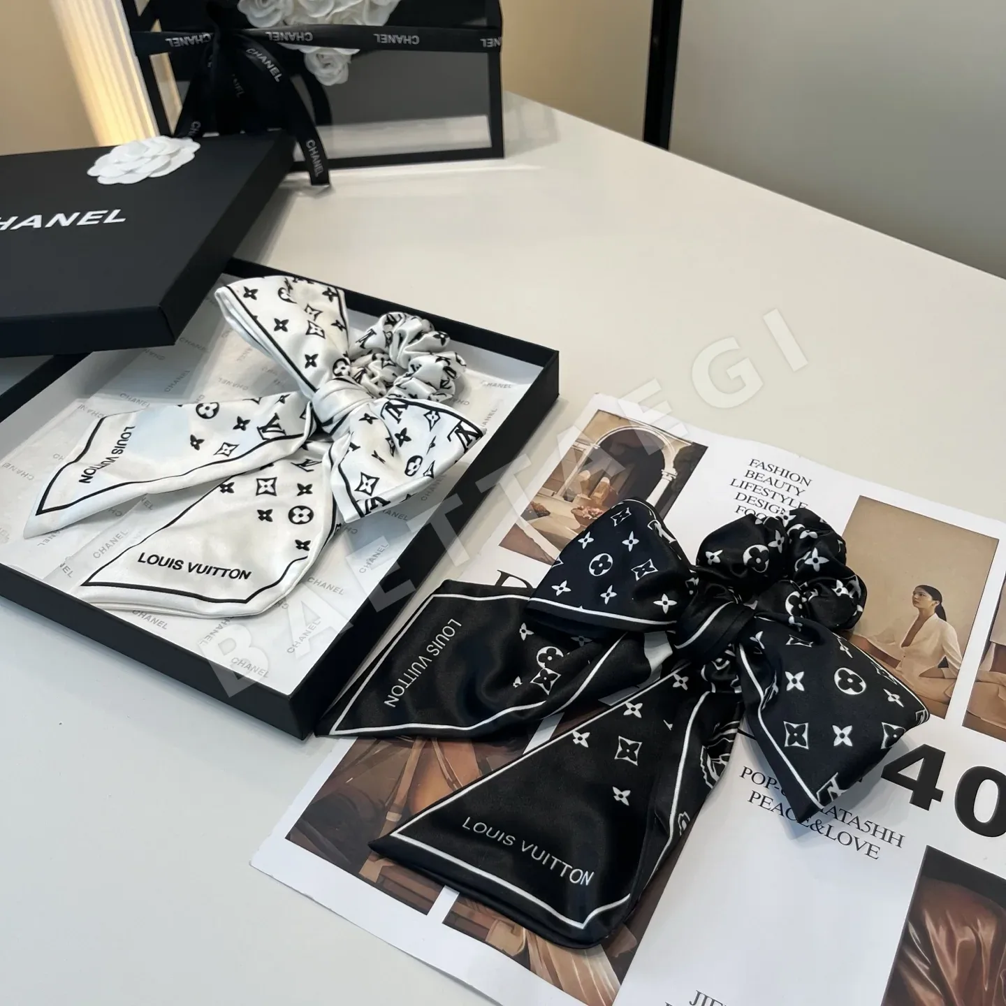루이비통 LV 로고 헤어 타이 184113