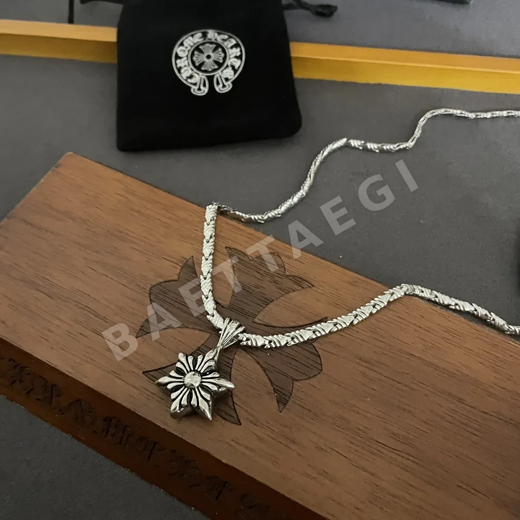 크롬하츠 육각별 펜던트 레트로 목걸이 상세 이미지 6