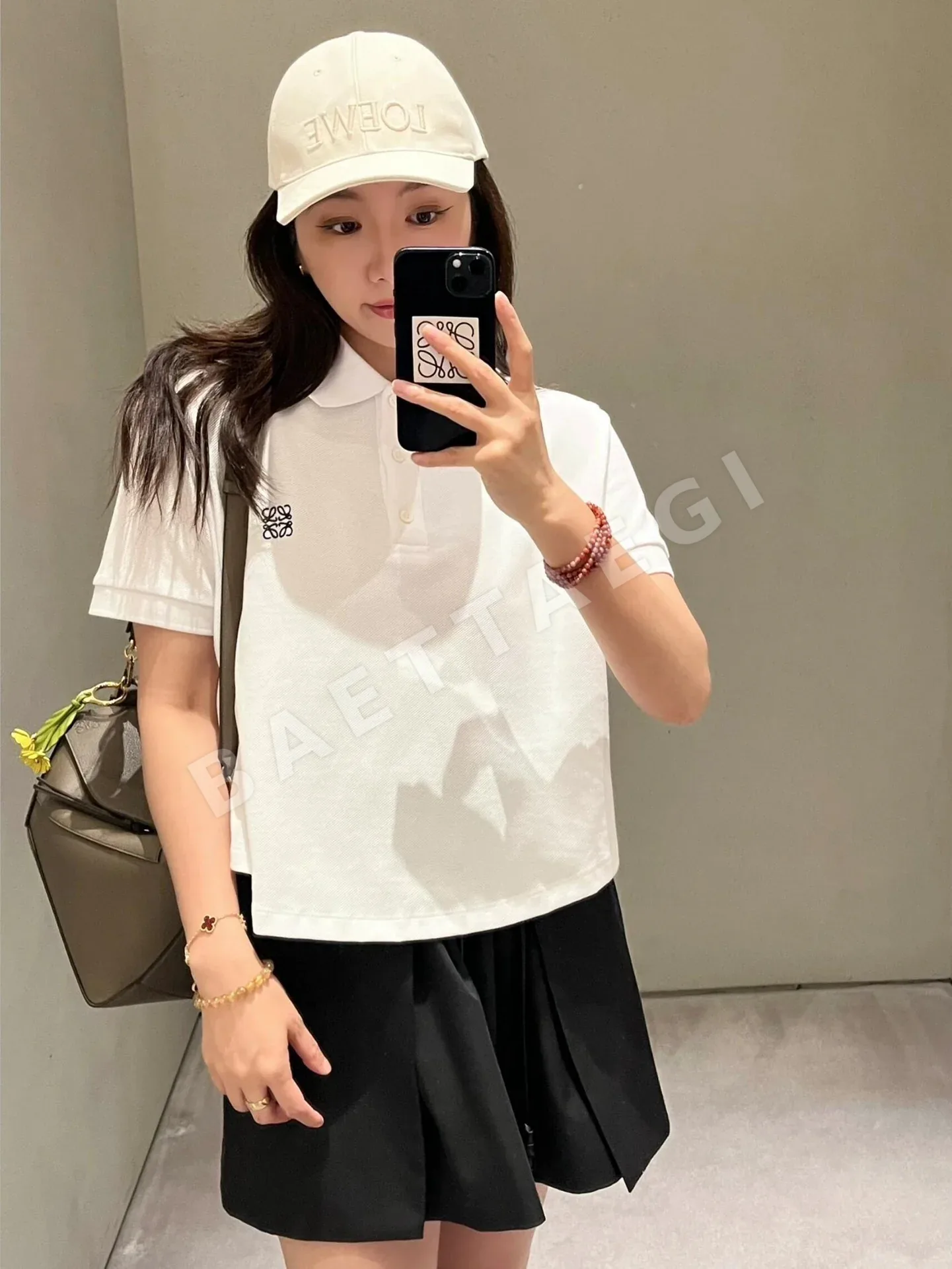 로에베 레터 자수 카라 반팔 티셔츠 상세 이미지 3