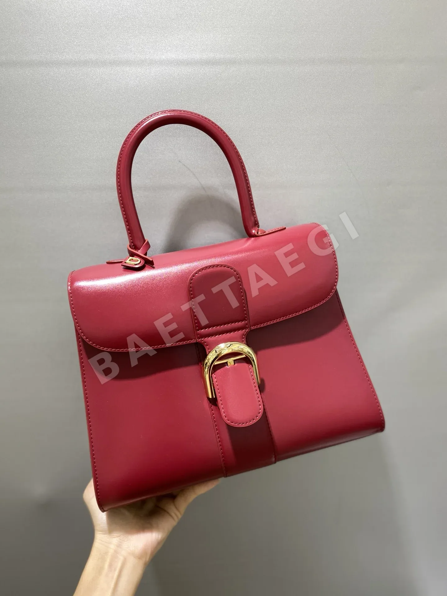 델보 브릴리언트 박스 가죽 숄더백 28 cm 상세 이미지 2