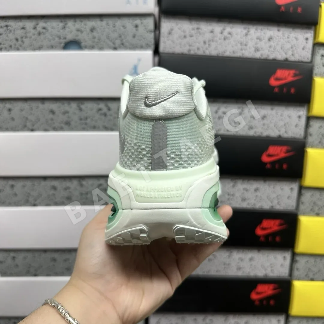 나이키 [M] 보메로 프리미엄 HM5973-300 201721 Nike Vomero Premium Barely Green 상세 이미지 9