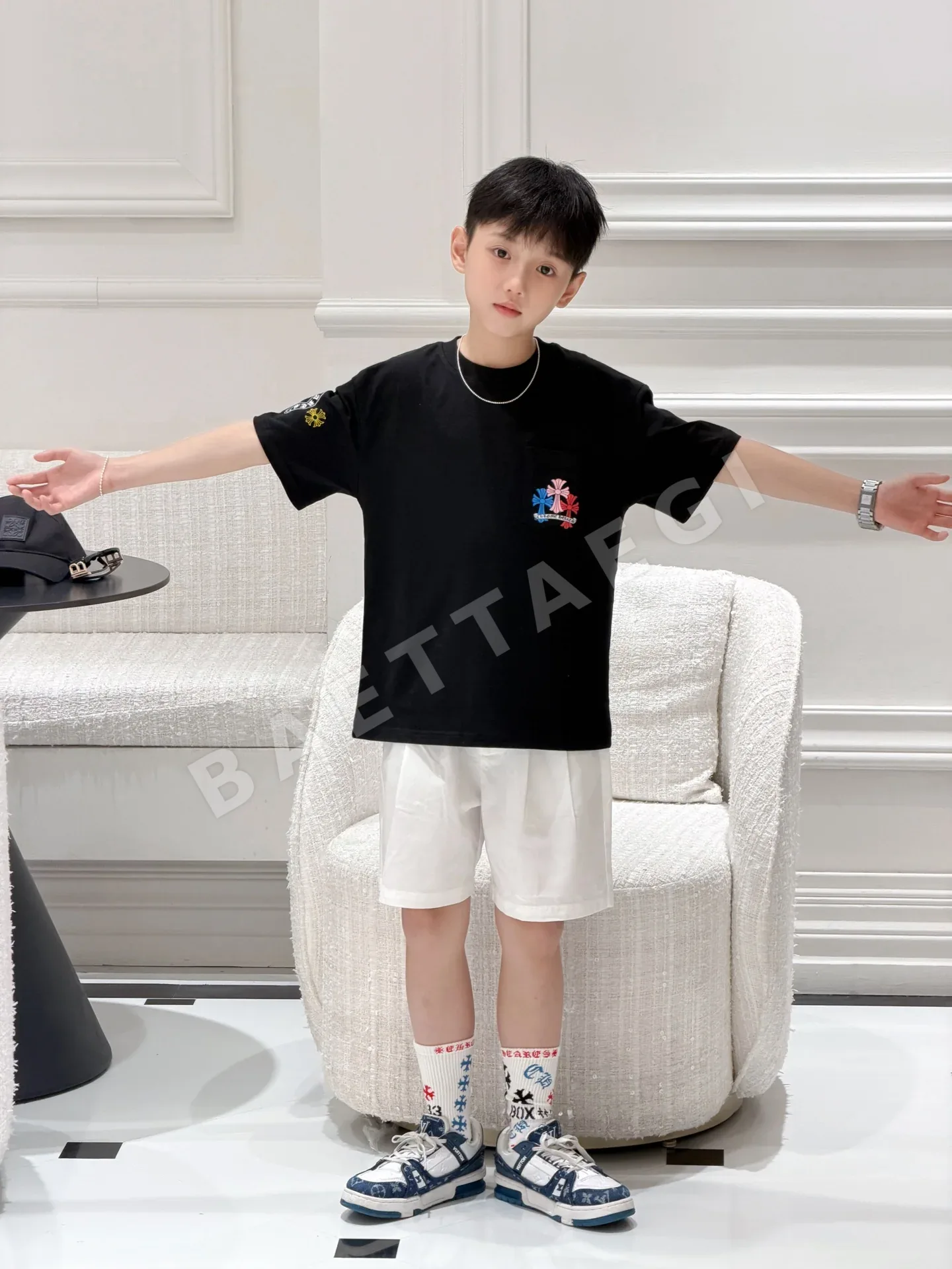 크롬하츠 키즈 검은색 다채로운 십자가 패턴 티셔츠 상세 이미지 8