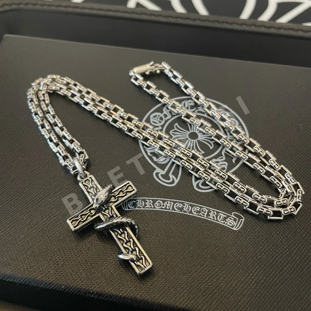 크롬하츠 클래식 레트로 크로스 목걸이 상세 이미지 8