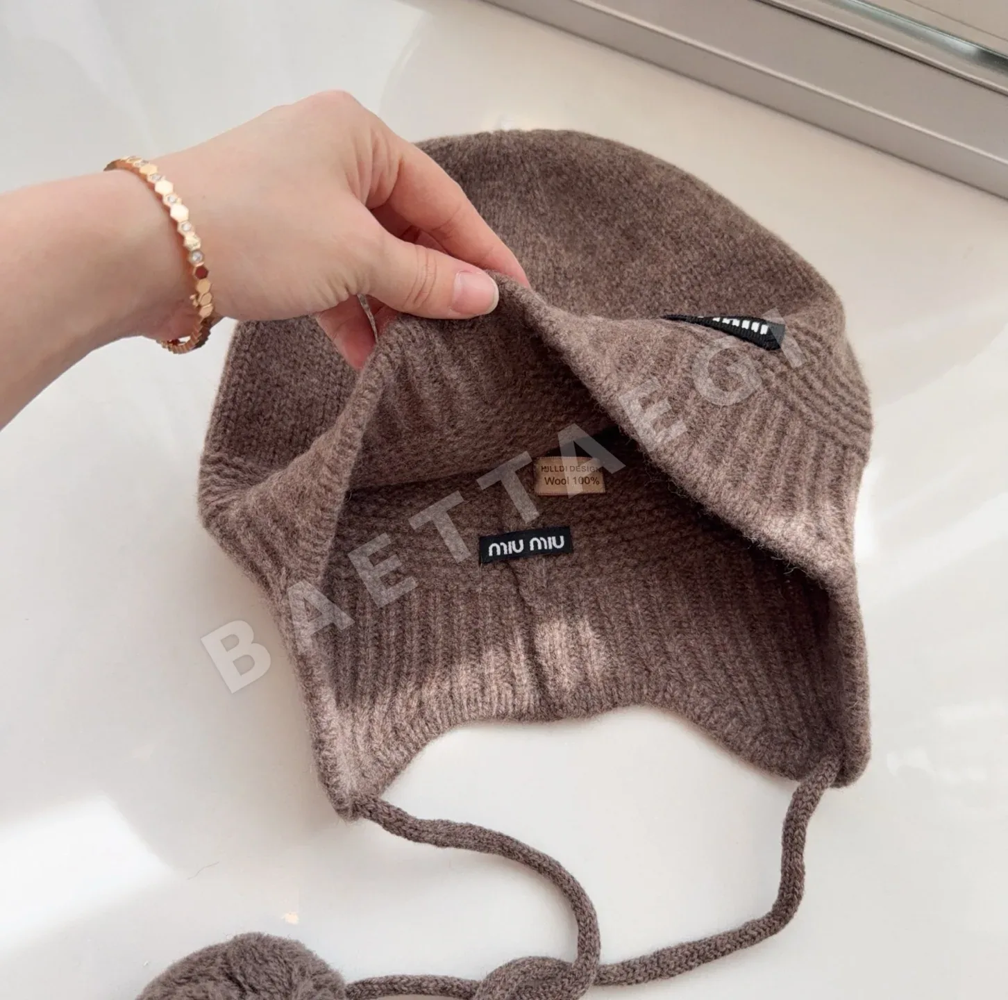 미우미우 모자 81393 Miu Miu Cap 상세 이미지 4