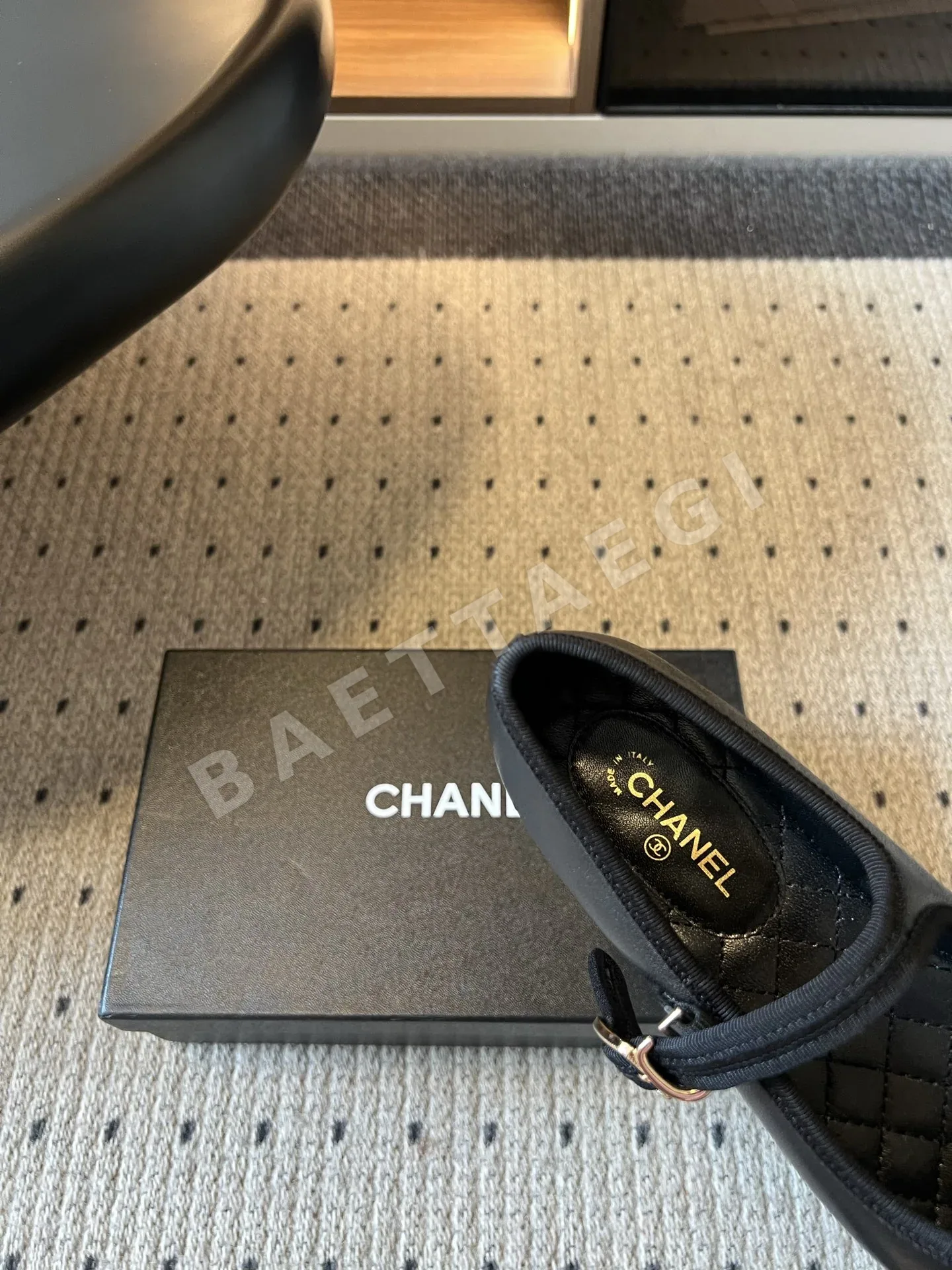 샤넬 메리제인 여성 시프스킨 더블 C 자수 상세 이미지 8