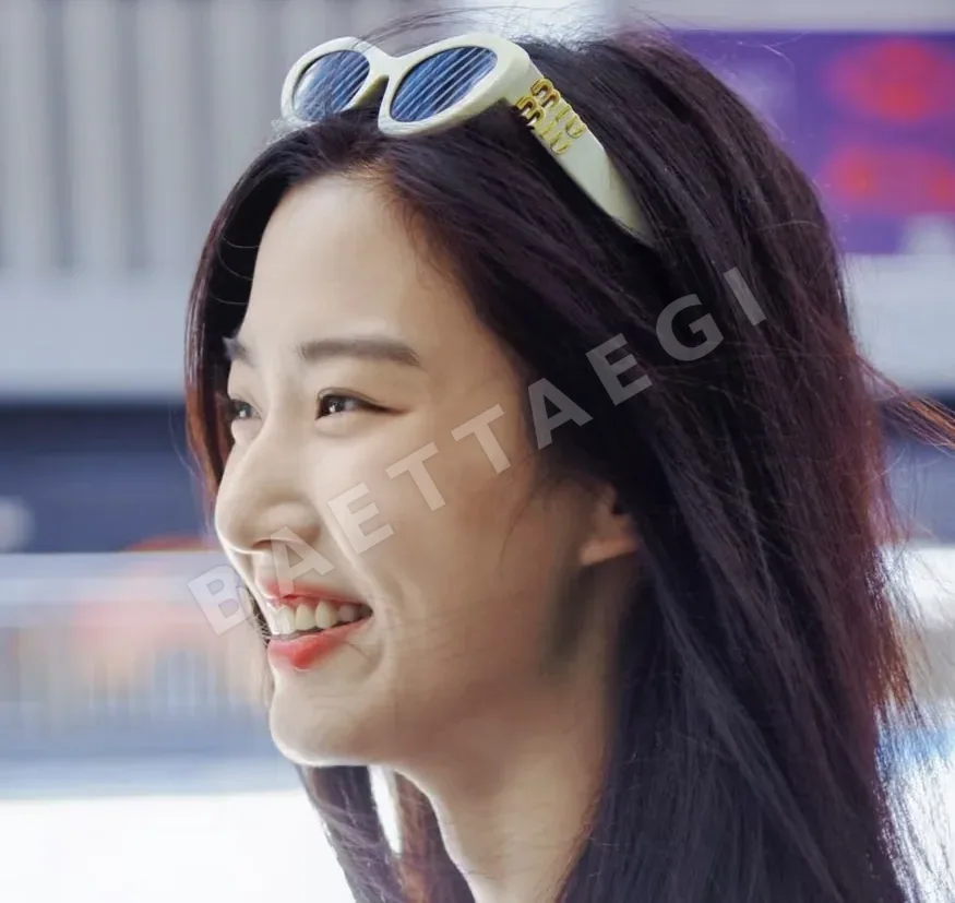 미우미우 SMU09 Y 선글라스 상세 이미지 2