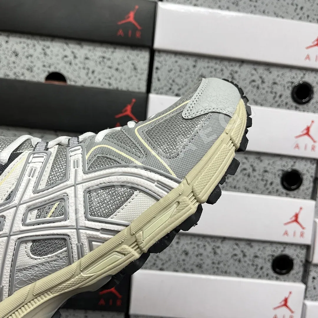 아식스 [XY] 젤 카하나 8 1012A978-028 200335 Asics Gel-Kahana 8 상세 이미지 10