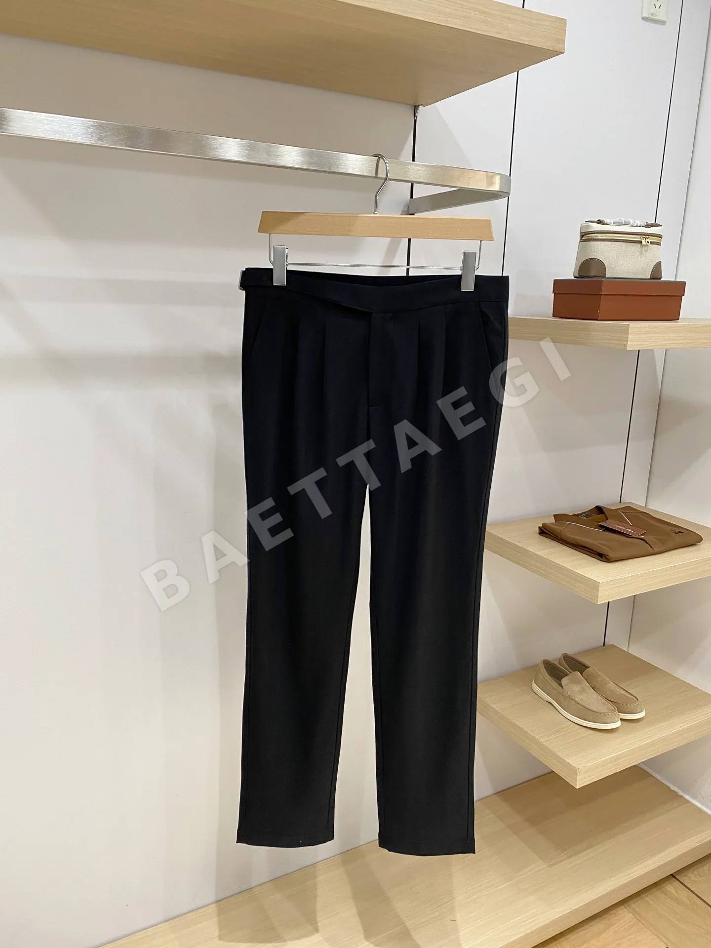 로로피아나 남성 바지 상세 이미지 2