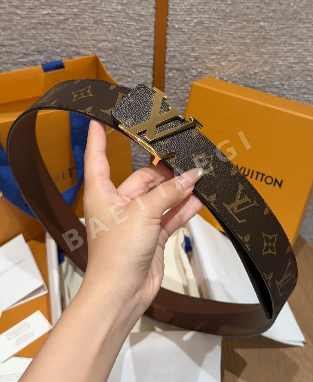 루이비통 이니셜 40mm 리버시블 벨트 상세 이미지 3