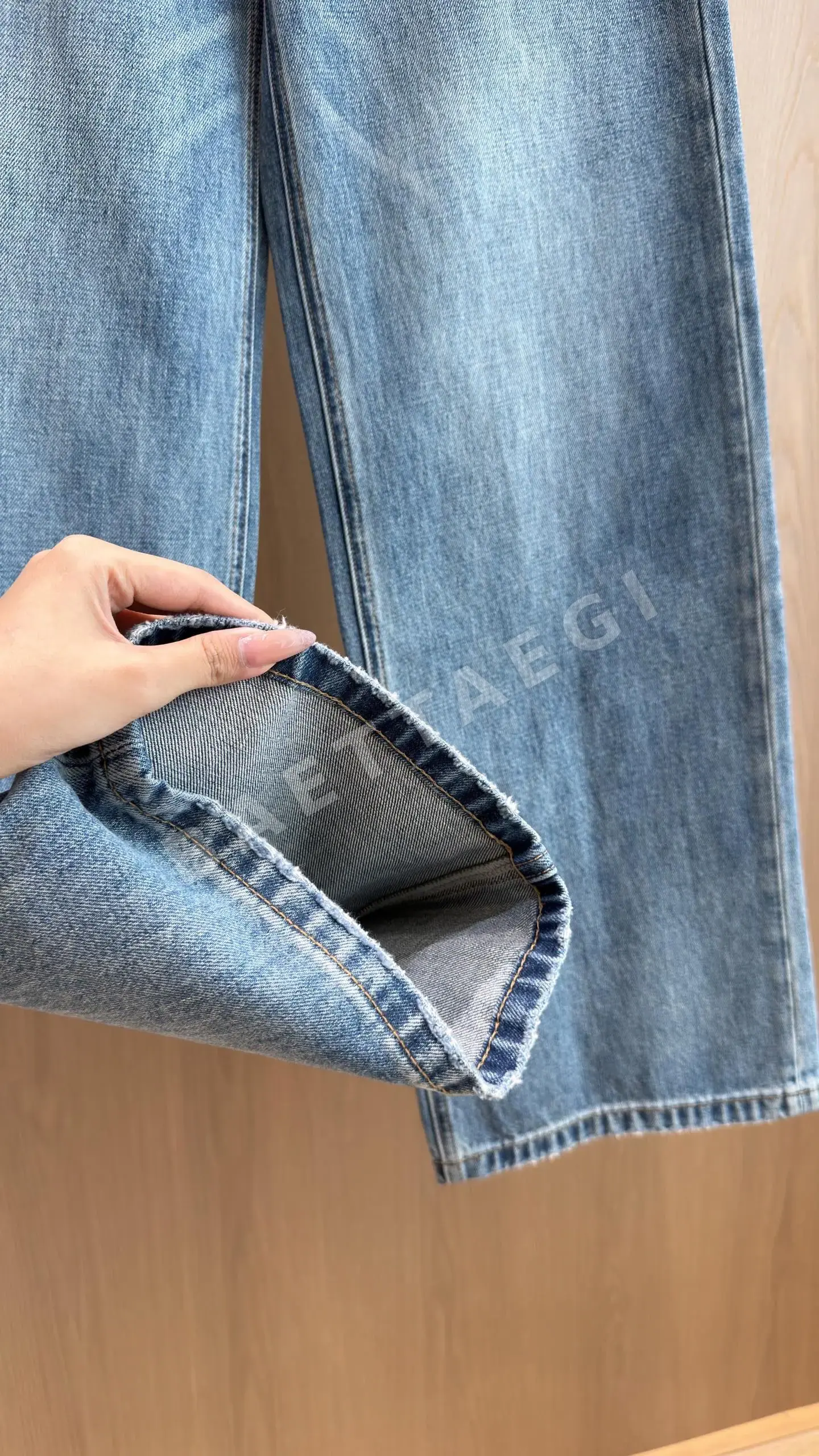 셀린느 체인 장식 스트레이트 레그 진 여성 바지 상세 이미지 3