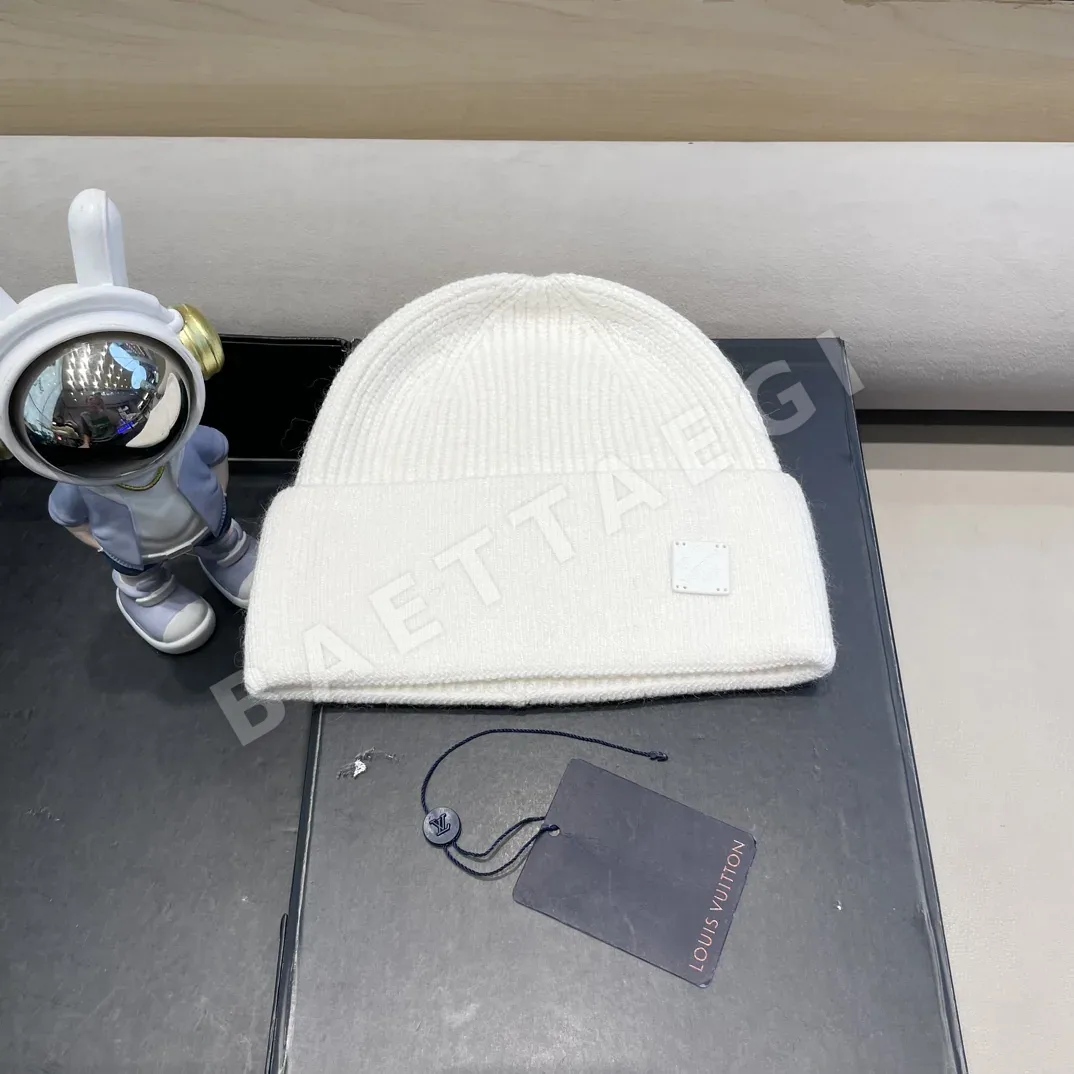 루이비통 울 자수 비니 모자 186093