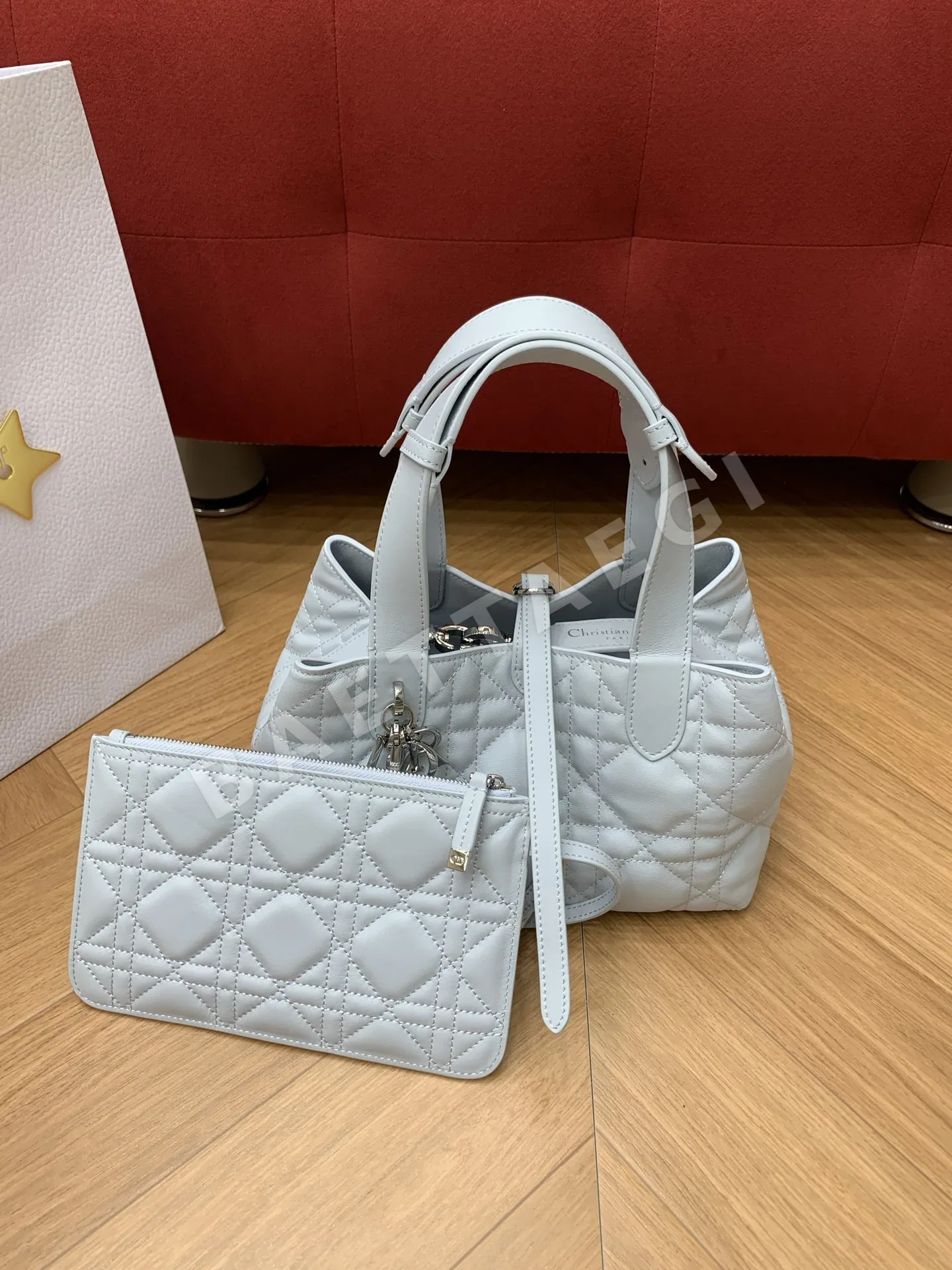 디올 뚜주흐 스몰 그레시어 블루 가방 190555
