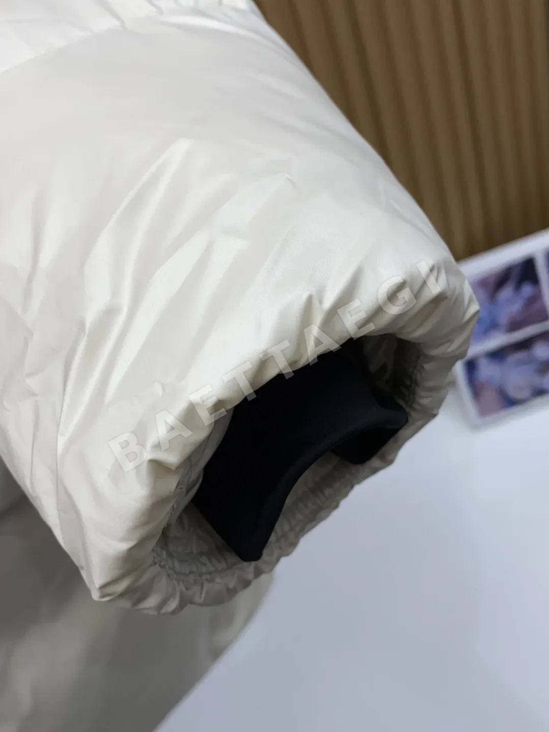 몽클레르 남성 미들 길이 다운 패딩 재킷 상세 이미지 6