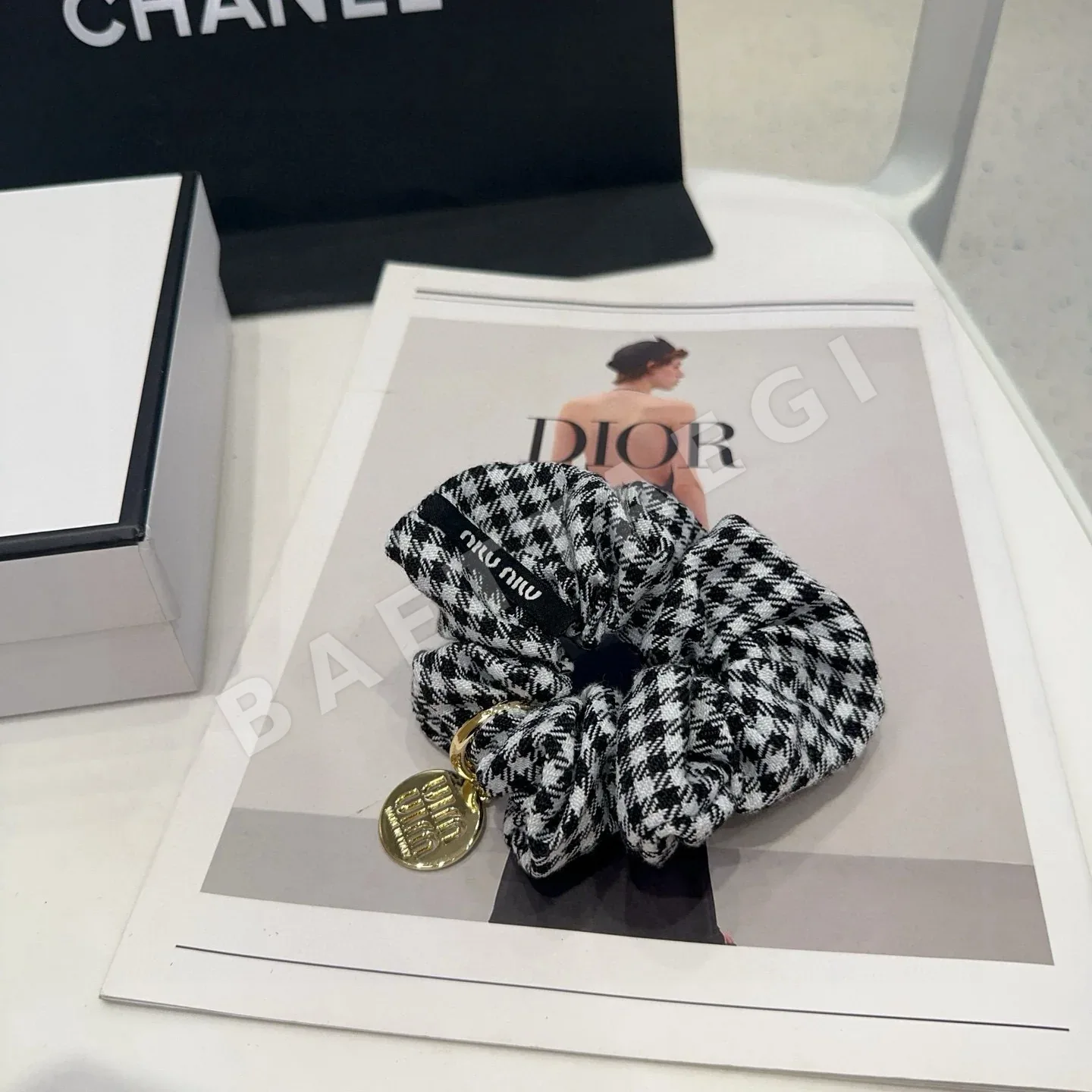 미우미우 심플 디자인한 헤어 고무 상세 이미지 5