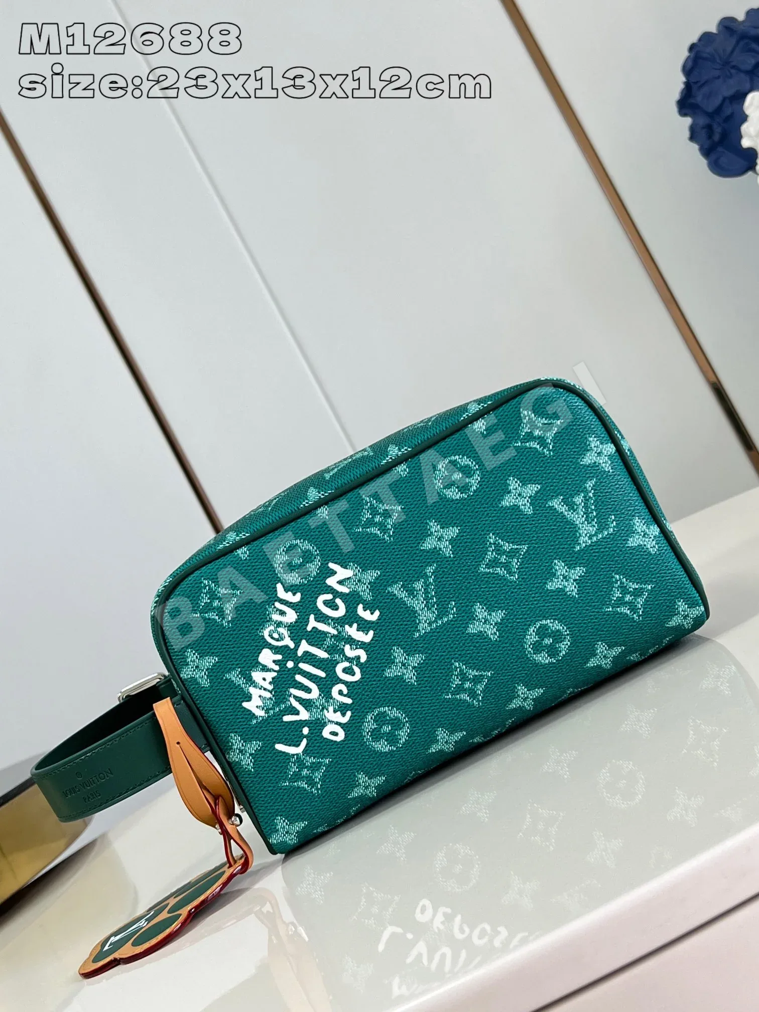 루이비통 락커 도프 키트 모노그램 캔버스 가방 M12688