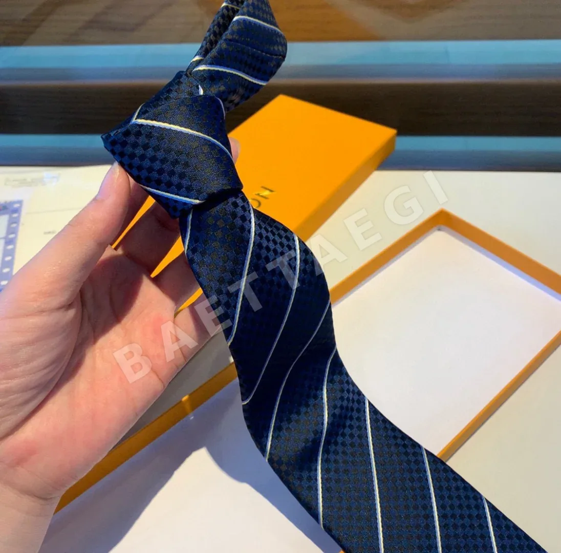 루이비통 넥타이 90185 Louis Vuitton Accessories 상세 이미지 8