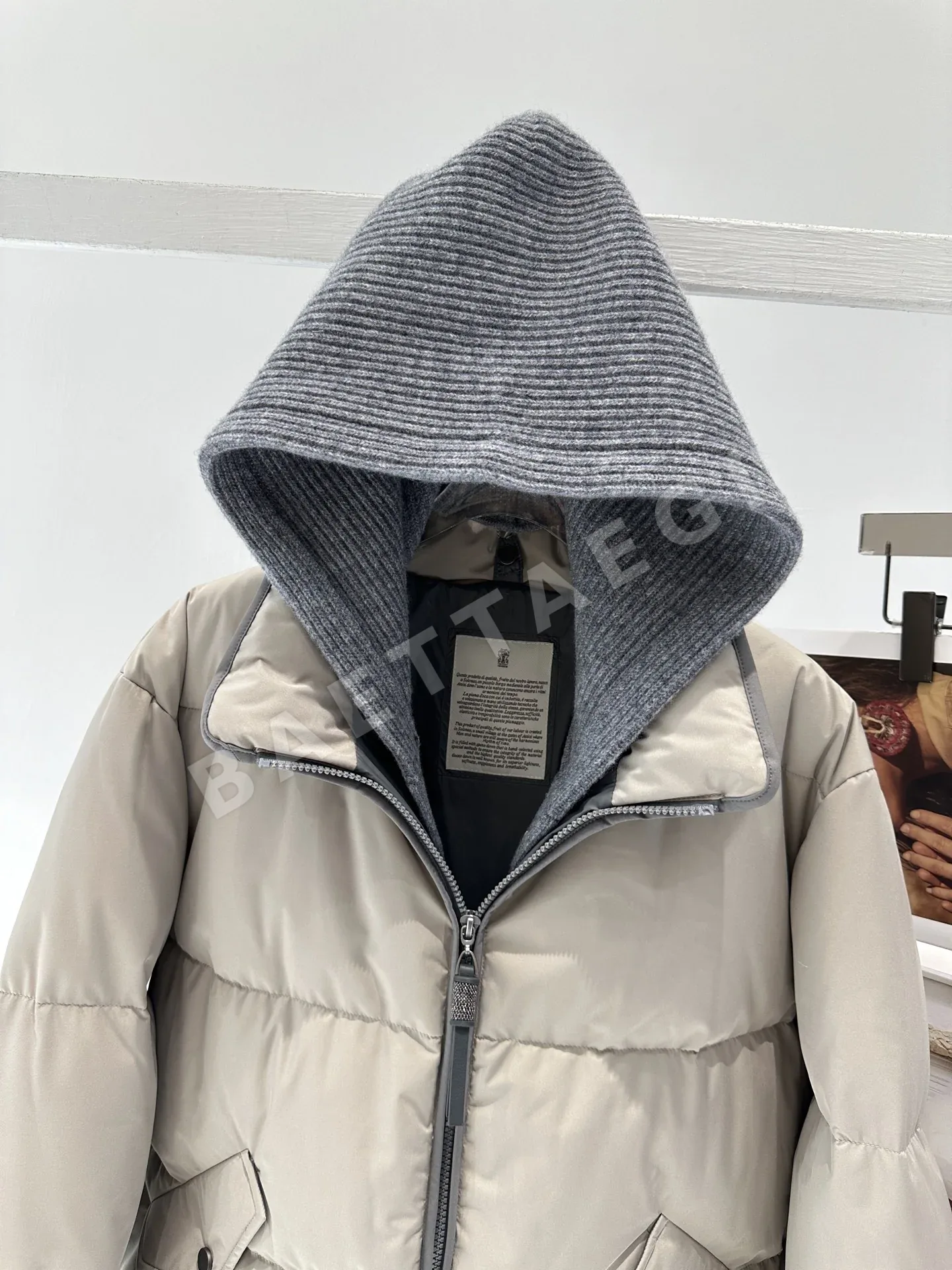 브루넬로쿠치넬리 오트쿠튀르 공방(Métiers d'Art) 컬렉션 패딩 상세 이미지 6