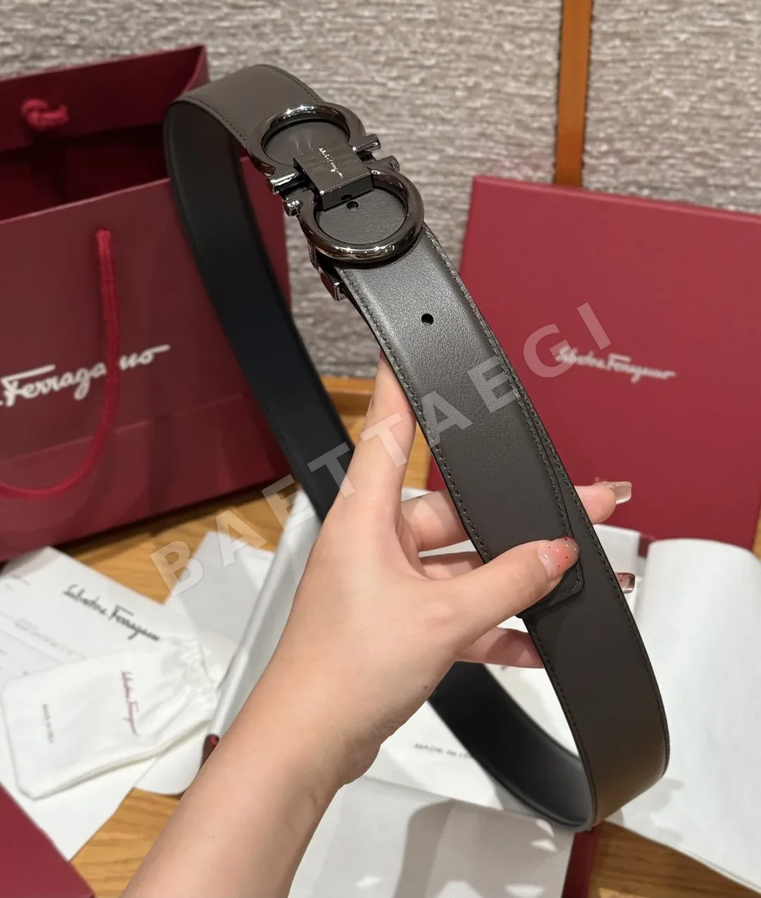 페레가모 간치니 골드 버클 양면 가죽 벨트 상세 이미지 4