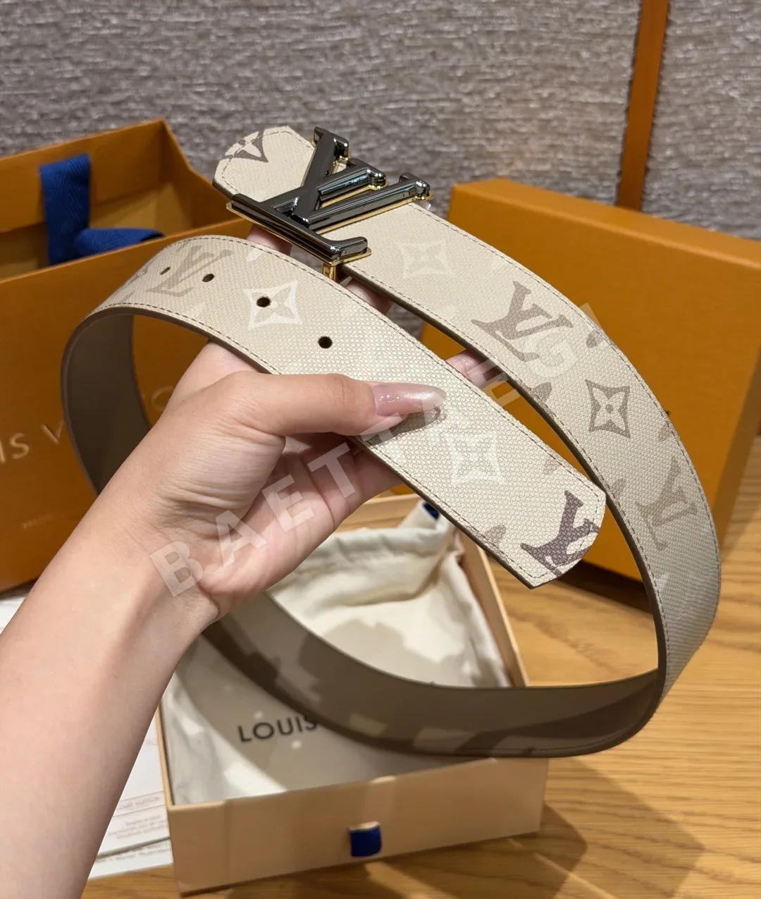 루이비통 디멘션 40mm 리버서블 벨트 상세 이미지 6