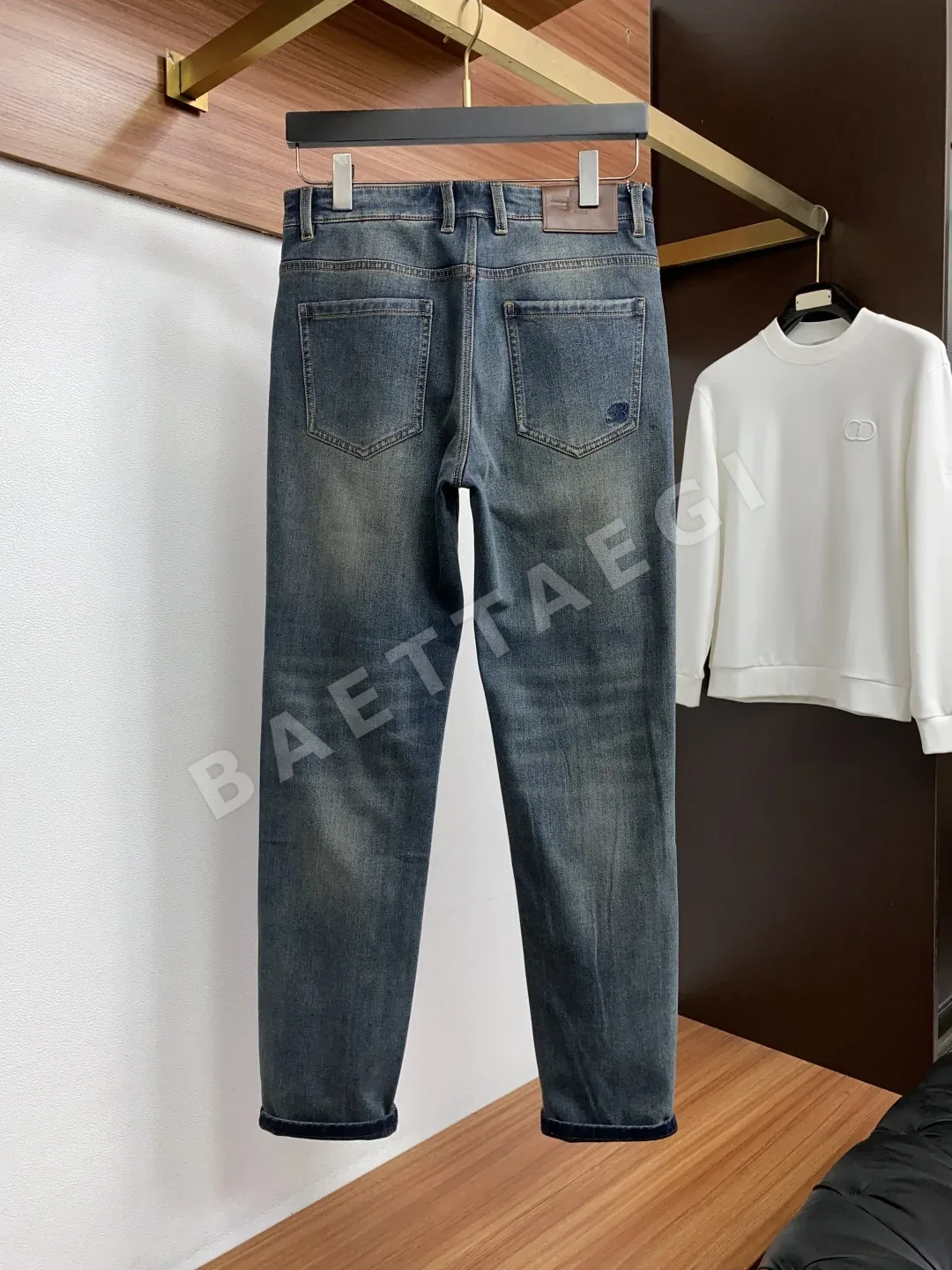 브리오니 슬림핏 남성 청바지 상세 이미지 8