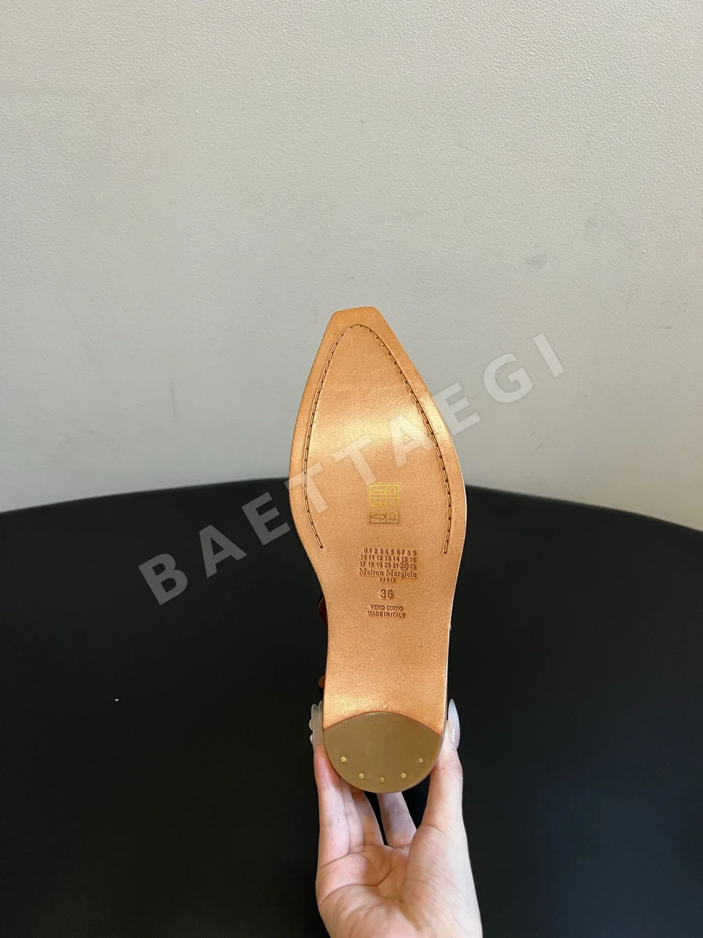 마르지엘라 부츠 가죽 포인티드 토 상세 이미지 5