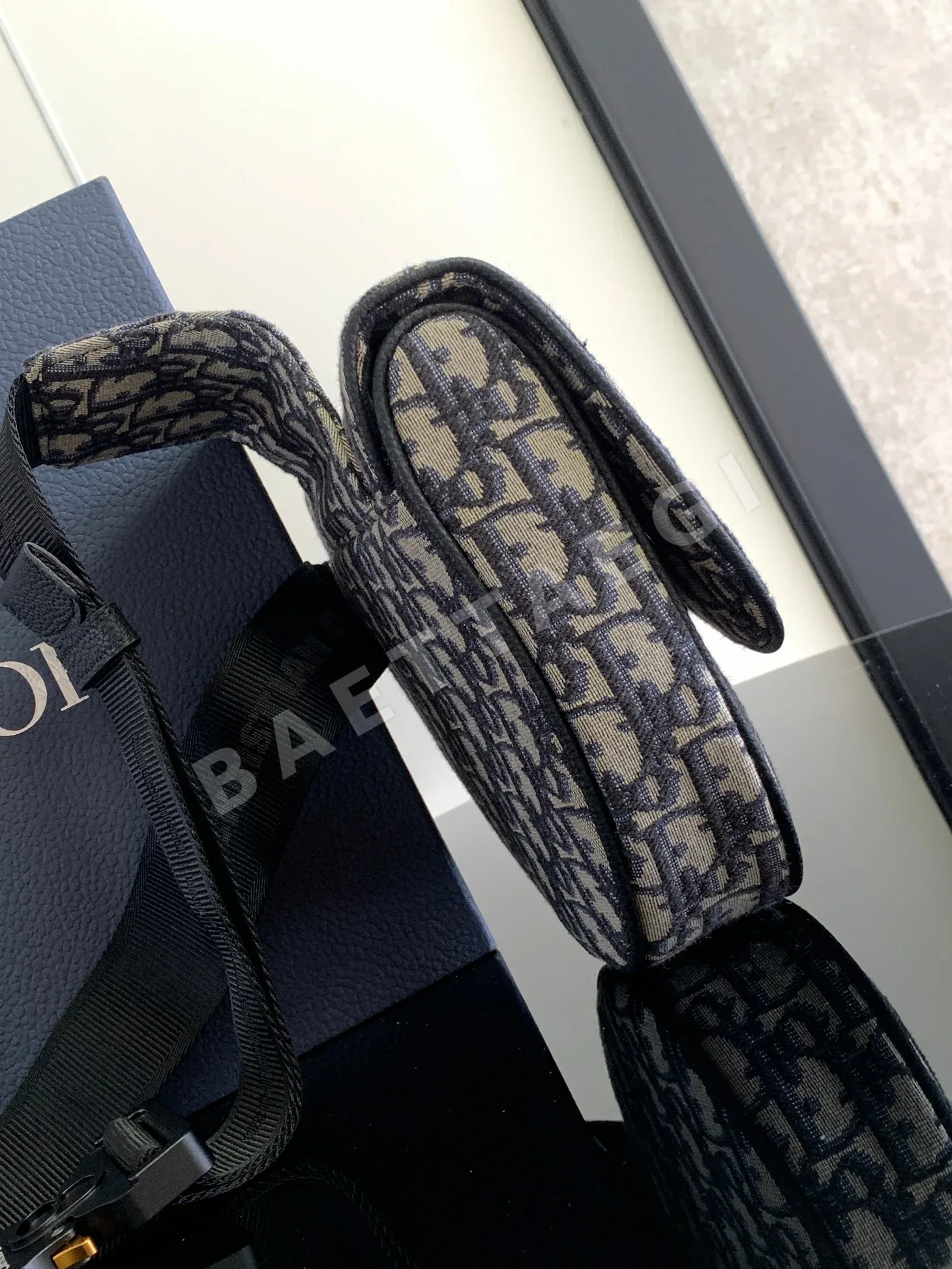 디올 새들 가방 상세 이미지 2