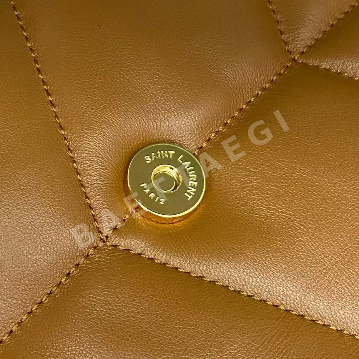 생로랑 LOOLOU PUFFER 램스킨 퀼팅 가방 상세 이미지 6