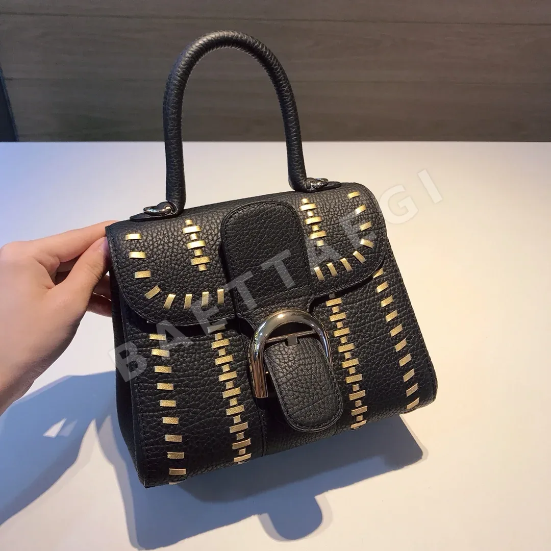 델보 꼬임 레더 핸드백 상세 이미지 2