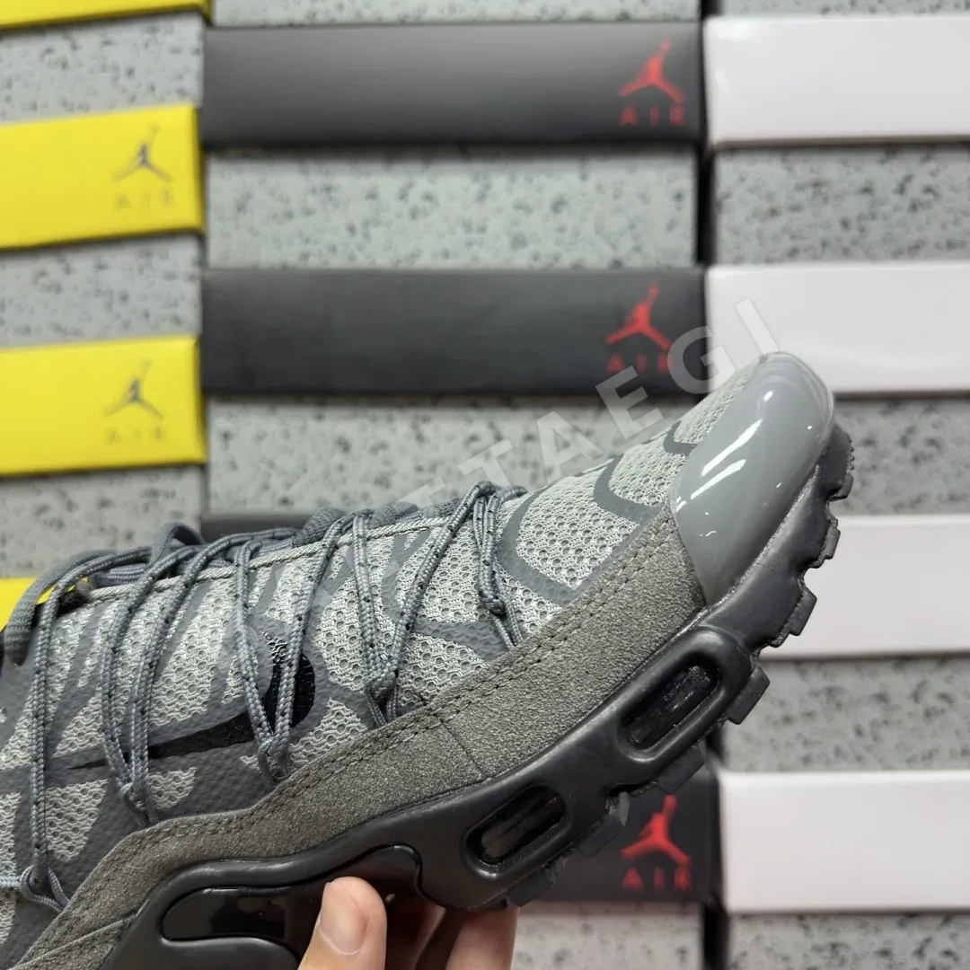 나이키 [BD] 에어 맥스 플러스 FD0670-002 201912 Nike Air Max Plus Toggle Grey Reflective 상세 이미지 2