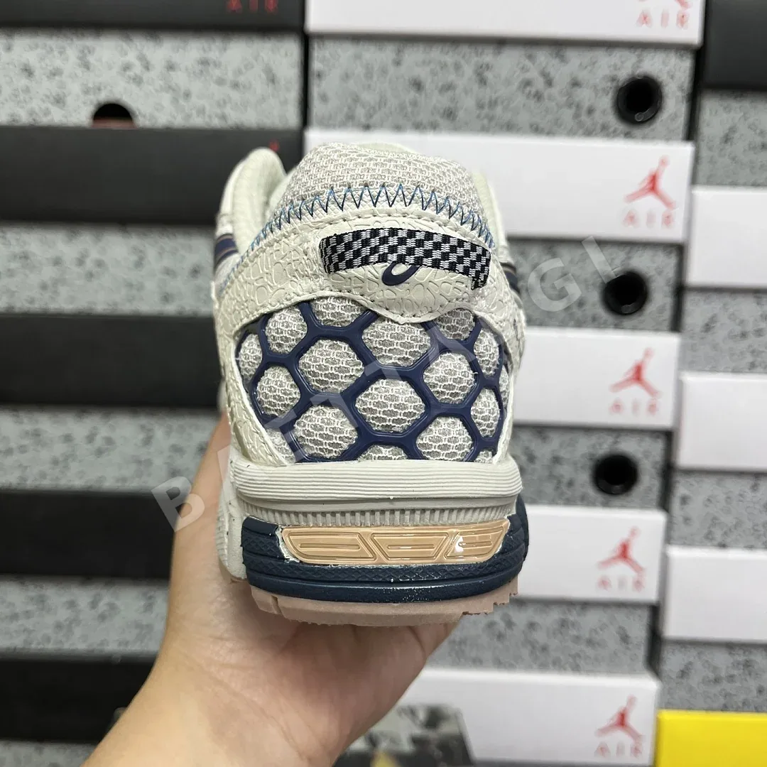아식스 [XY] 젤 카하나 8 1011B109-023 200333 Asics Gel-Kahana 8 상세 이미지 5