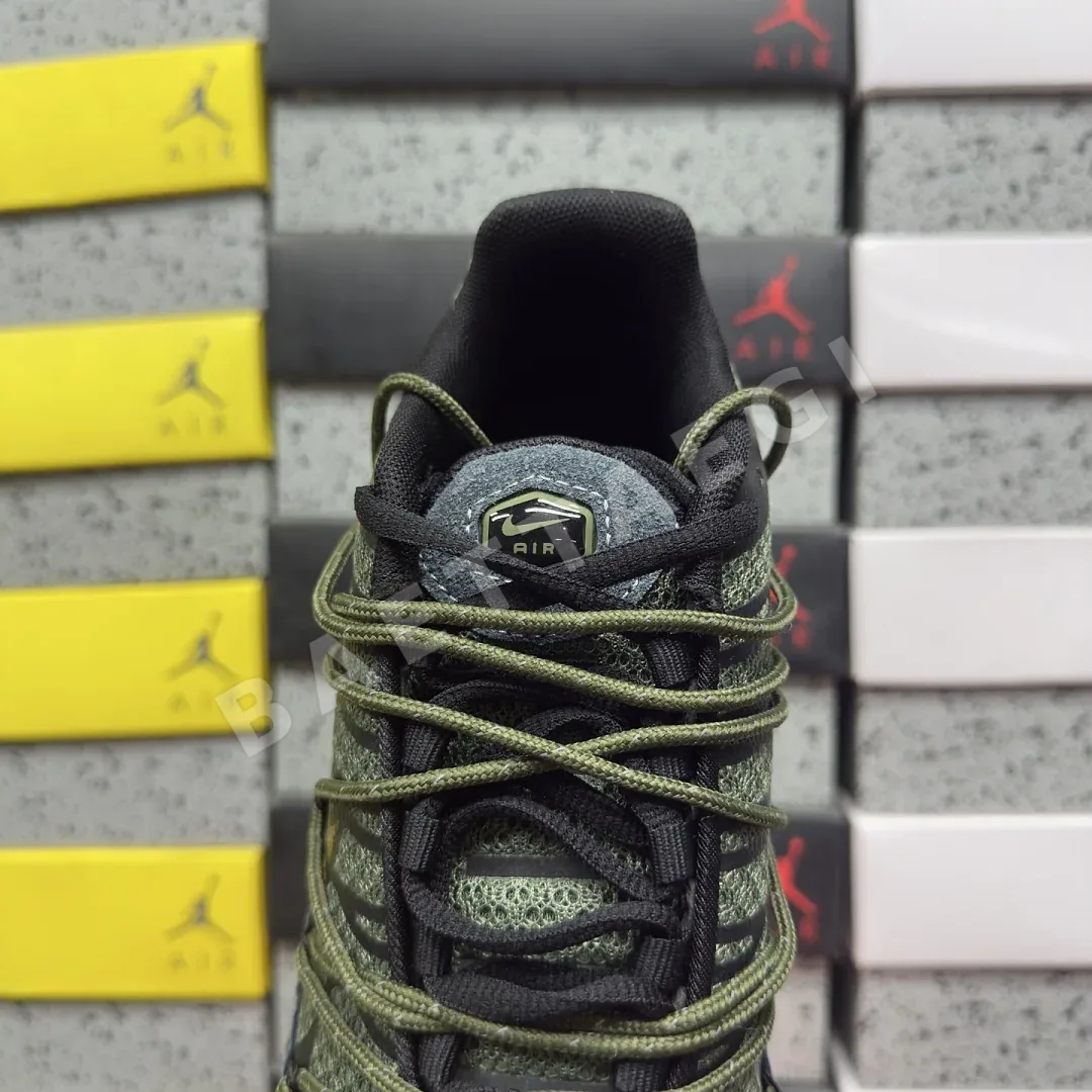 나이키 [BD] 에어 맥스 플러스 유틸리티 FJ4232-200 201909 Nike Air Max Plus Utility Medium Olive 상세 이미지 8