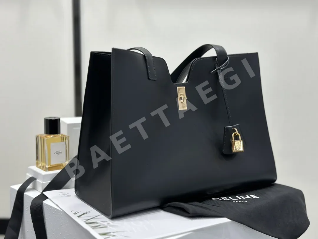 셀린느 베이야 스무스 카프스킨 블랙 핸드백 상세 이미지 2
