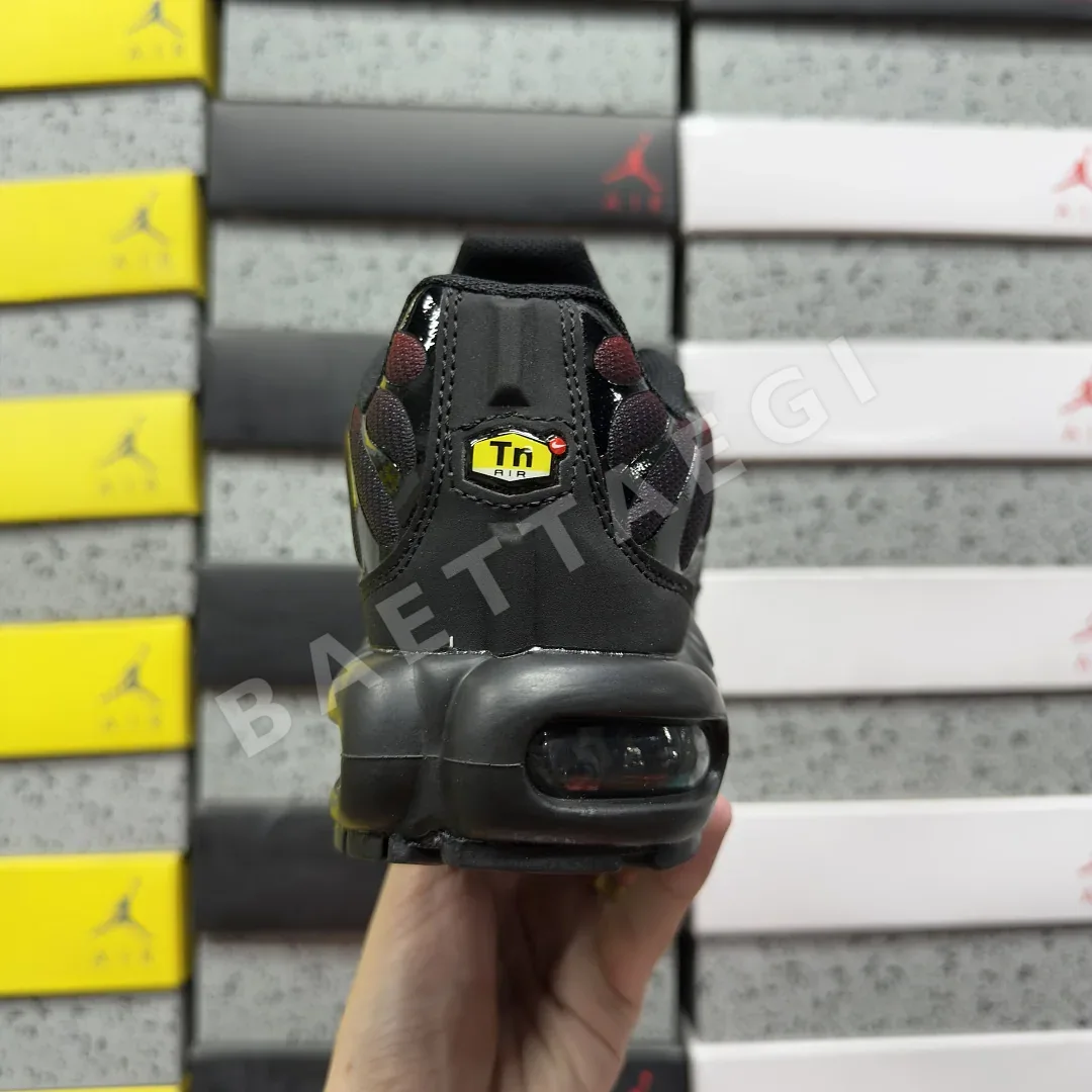 나이키 [BD] 에어 맥스 플러스 DC1936-001 201873 Nike Air Max Plus Deadpool 상세 이미지 7