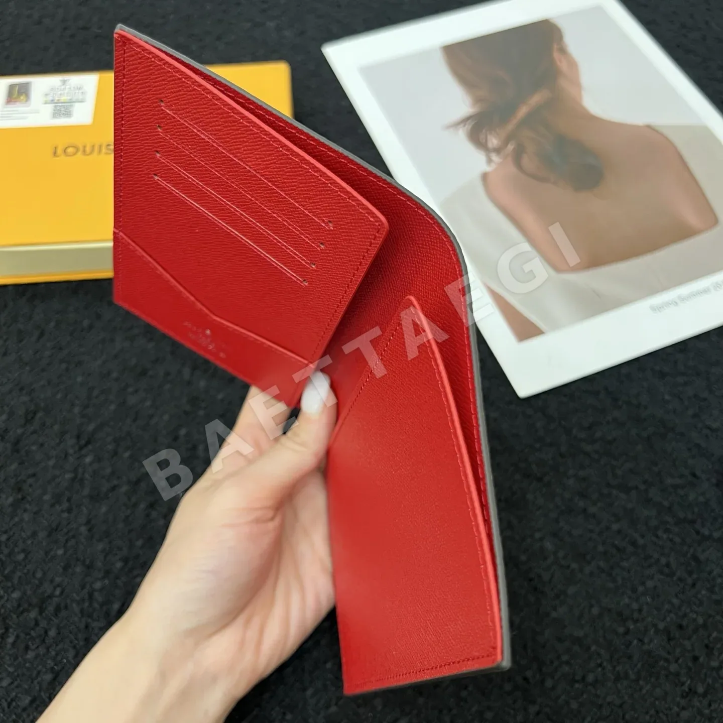루이비통 다미에 그래피트 여권 홀더 지갑 상세 이미지 6