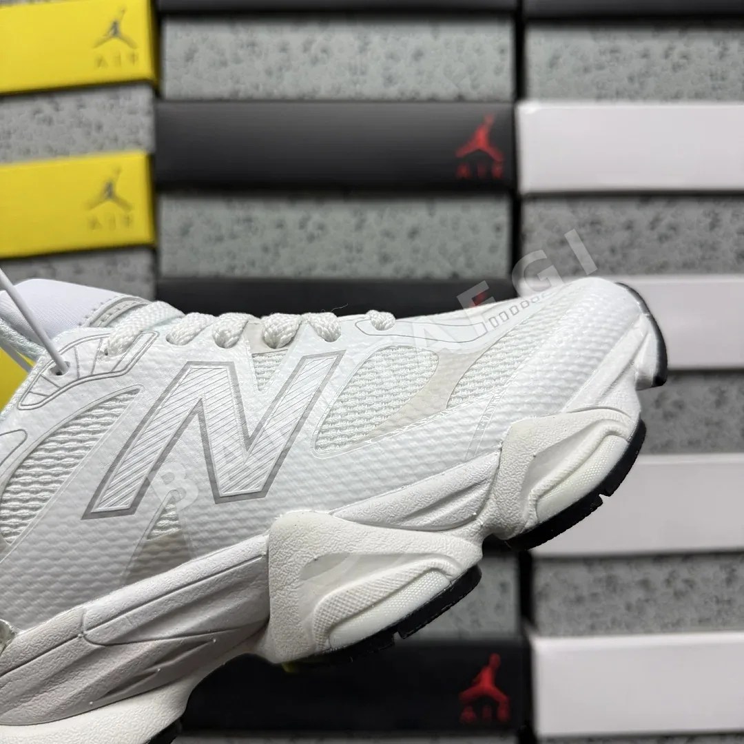 뉴발란스 [C] 9060 U90608PE 202246 New Balance 9060 상세 이미지 2