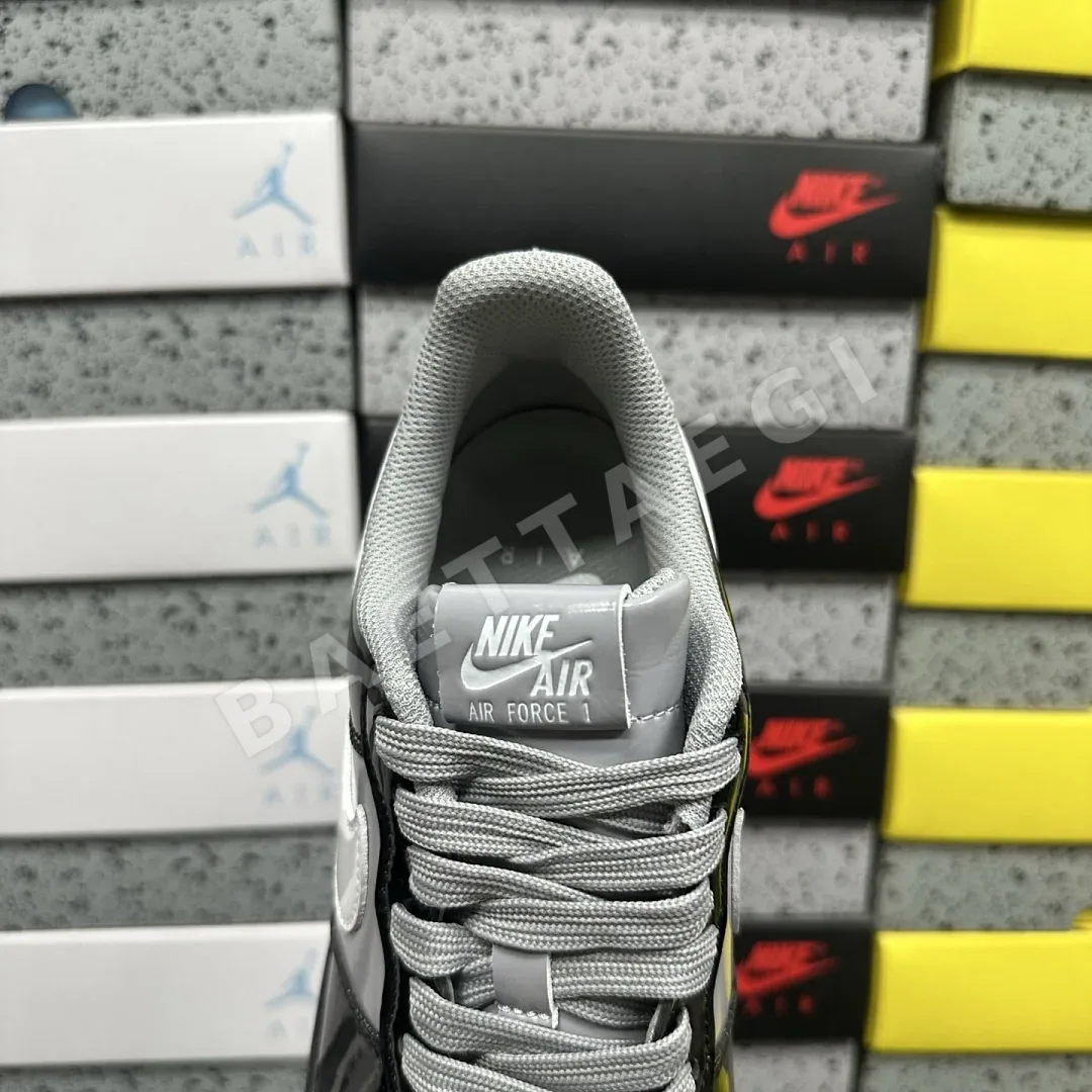 나이키 [XY/PB] 에어 포스 1 로우 IO9974-010 201822 Nike Air Force 1 Low Syna Central Cee 상세 이미지 6