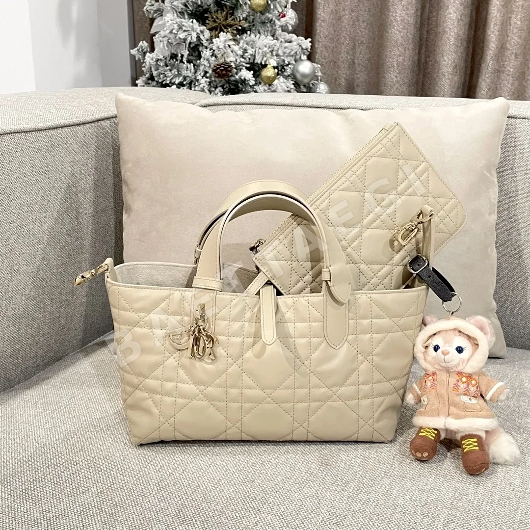 디올 뚜주흐 베이지 스몰 토트백 상세 이미지 3