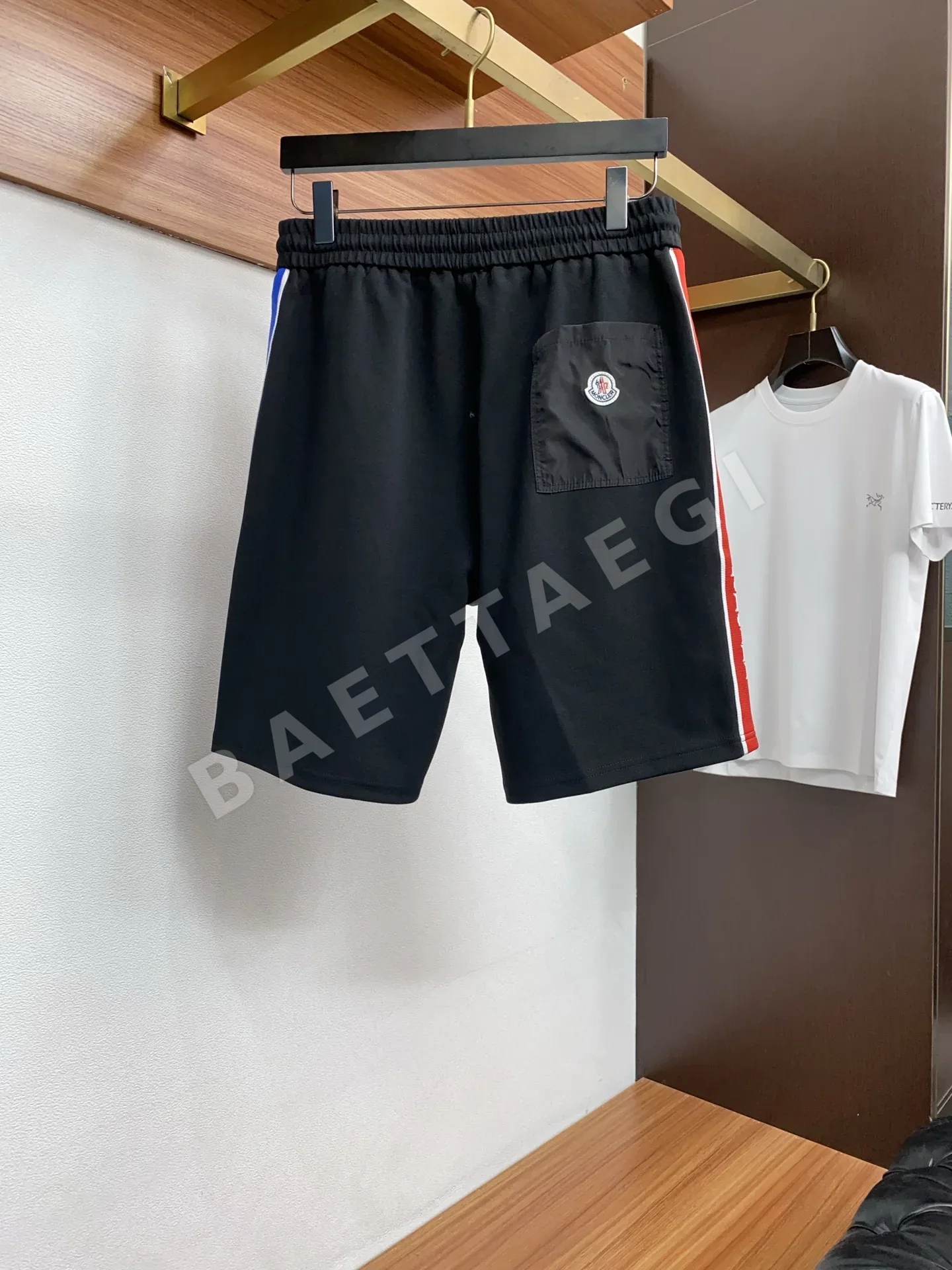 몽클레르 오리지널 핏 린넨 반바지 상세 이미지 9